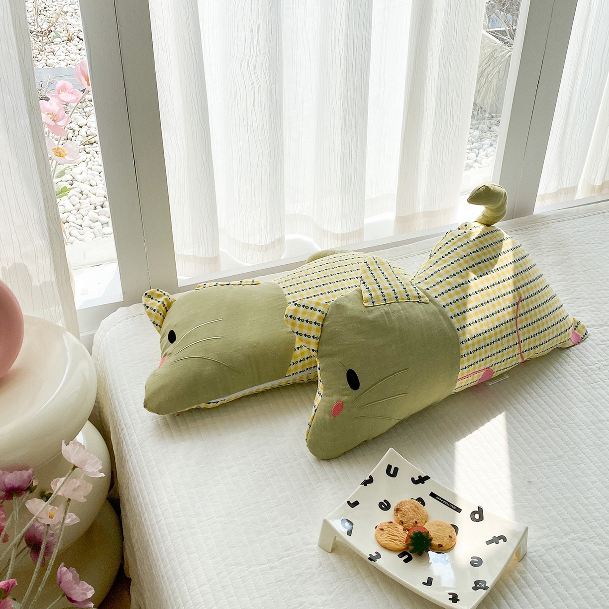 91家纺网 家纺一手货源 找家纺 梦叶草 2026新款全棉贴布绣福格鼠荞麦枕 福格鼠荞麦枕-绿黄
