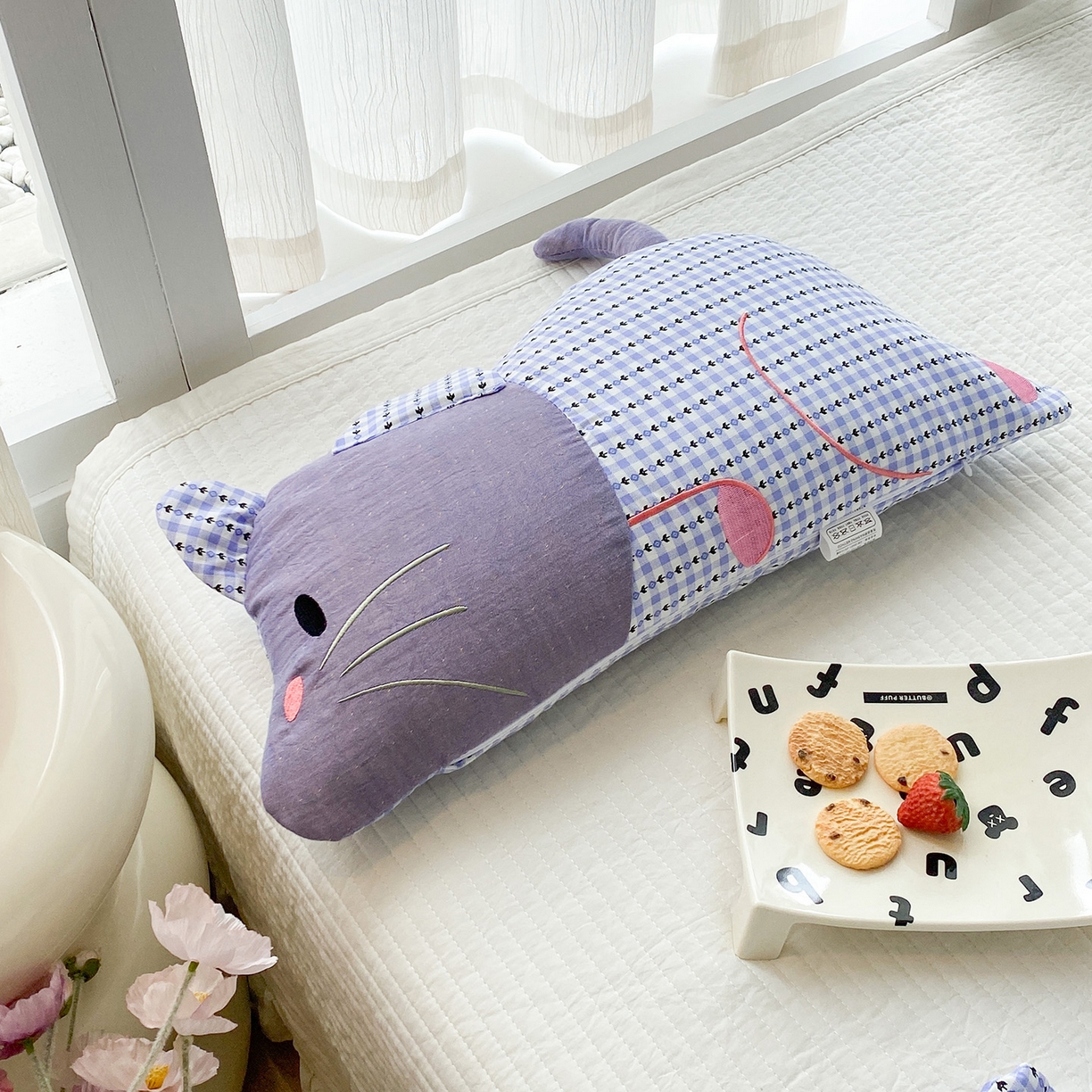 91家纺网 家纺一手货源 找家纺 梦叶草 2026新款全棉贴布绣福格鼠荞麦枕 福格鼠荞麦枕-紫蓝