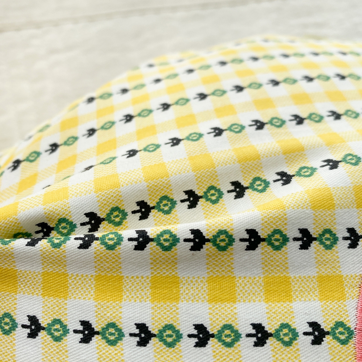 91家纺网 家纺一手货源 找家纺 梦叶草 2026新款全棉贴布绣福格鼠荞麦枕 福格鼠荞麦枕-绿黄