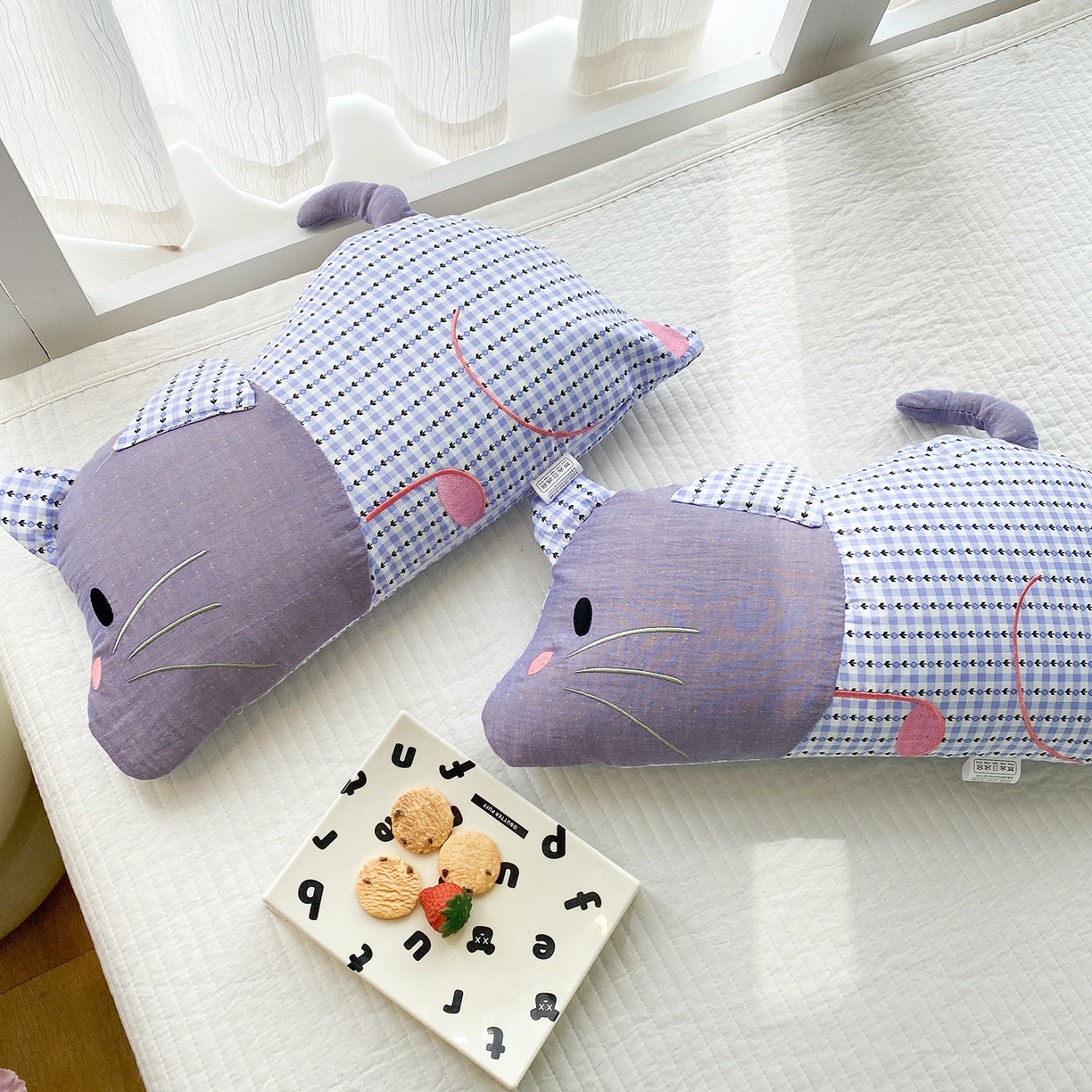 91家纺网 家纺一手货源 找家纺 梦叶草 2026新款全棉贴布绣福格鼠荞麦枕 福格鼠荞麦枕-紫蓝