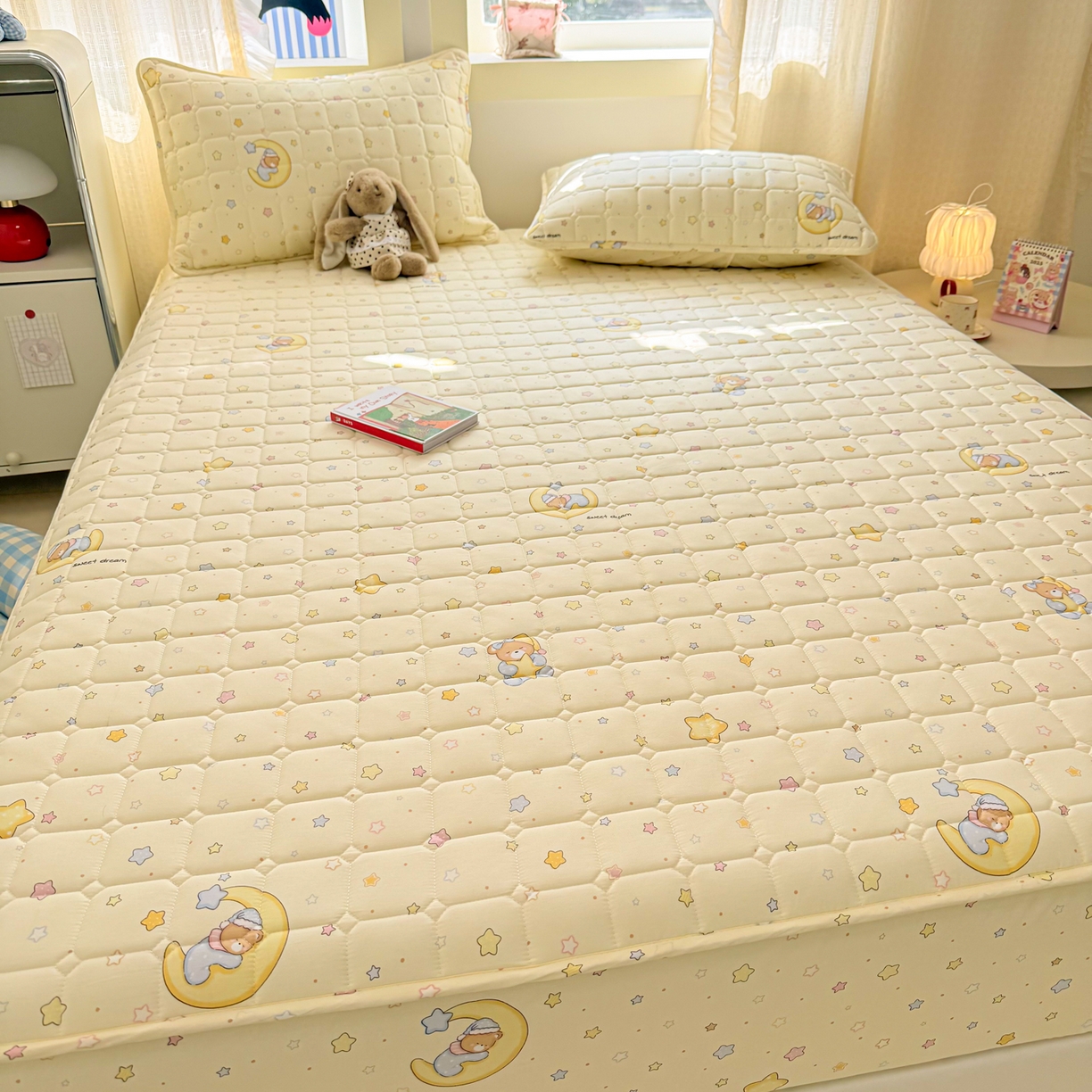 91家纺网 家纺一手货源 找家纺 雅萱家纺 2026新款全棉大豆夹棉床笠单品床笠床笠单件 睡梦熊