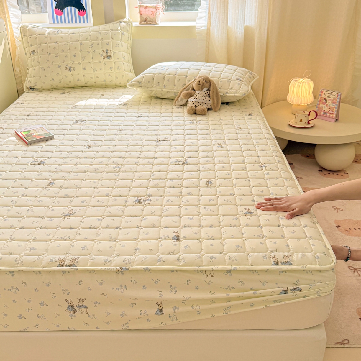 91家纺网 家纺一手货源 找家纺 雅萱家纺 2026新款全棉大豆夹棉床笠单品床笠床笠单件 兔彼得