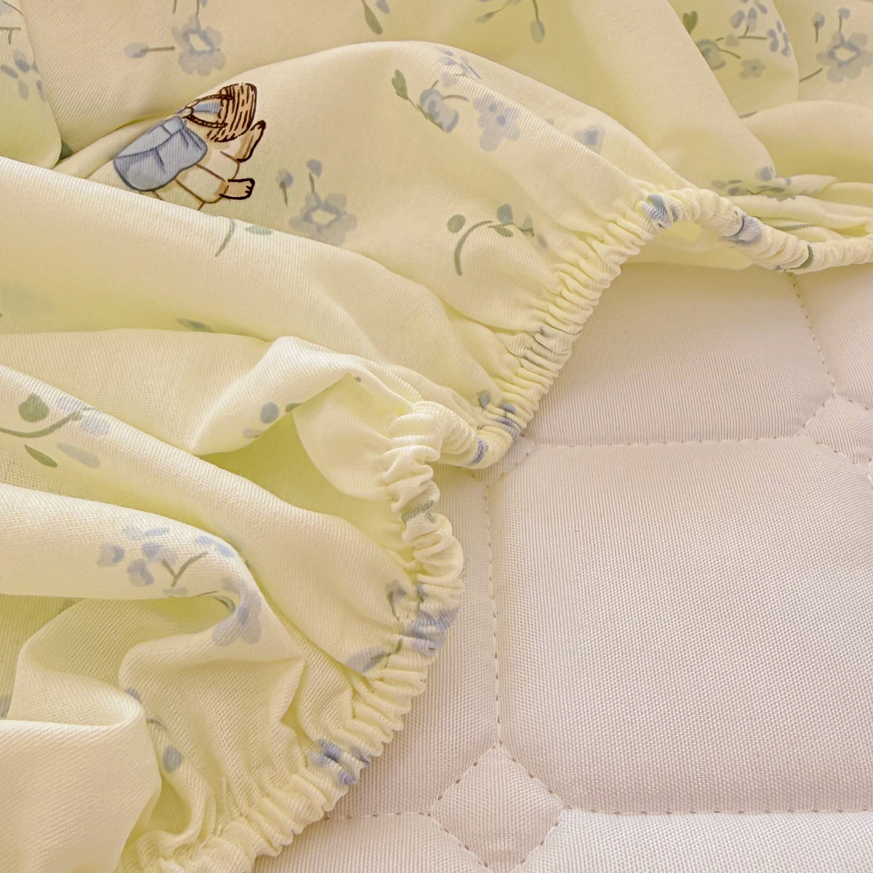 91家纺网 家纺一手货源 找家纺 雅萱家纺 2026新款全棉大豆夹棉床笠单品床笠床笠单件 兔彼得