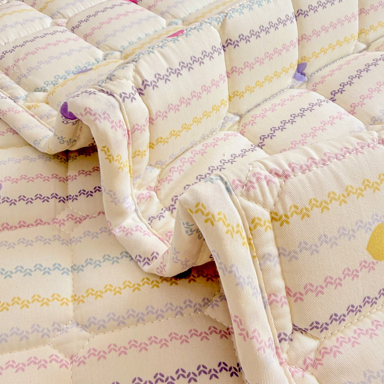 91家纺网 家纺一手货源 找家纺 雅萱家纺 2026新款全棉大豆夹棉床笠单品床笠床笠单件 心意满满