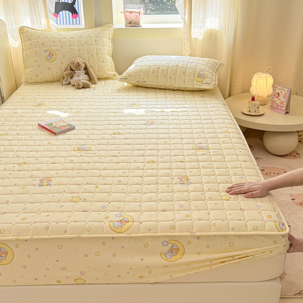 91家纺网 家纺一手货源 找家纺 雅萱家纺 2026新款全棉大豆夹棉床笠单品床笠床笠单件 睡梦熊