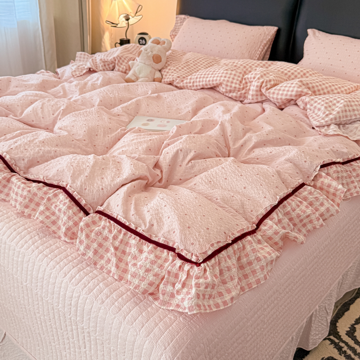 91家纺网 家纺一手货源 找家纺 （总）子钦家纺 春夏新款提花泡芙棉立体双层花边简约韩系风床盖四件套-安娜