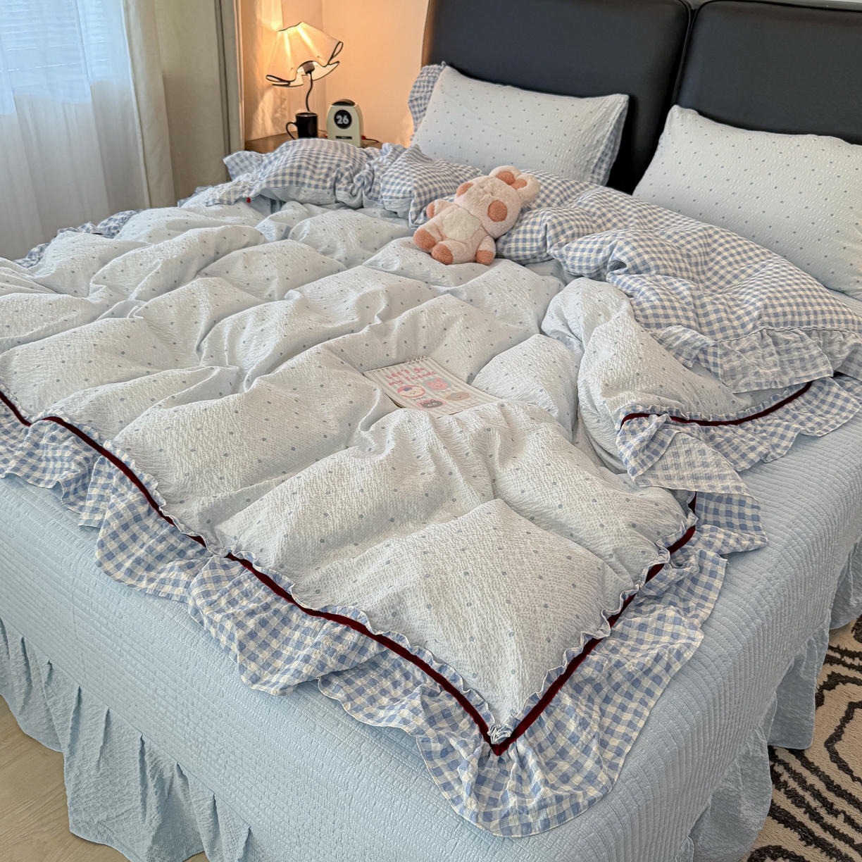 91家纺网 家纺一手货源 找家纺 子钦家纺 春夏新款提花泡芙棉立体双层花边简约韩系风床盖四件套-安娜 安娜-蓝小格