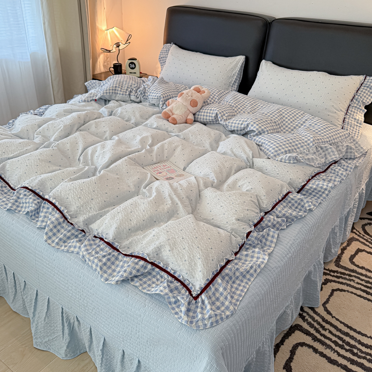 91家纺网 家纺一手货源 找家纺 子钦家纺 春夏新款提花泡芙棉立体双层花边简约韩系风床盖四件套-安娜 安娜-蓝小格