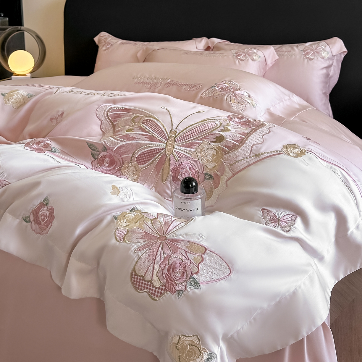 91家纺网 家纺一手货源 找家纺 （总）置顶家纺 2026新款水洗天丝刺绣四件套-伊水芙蓉