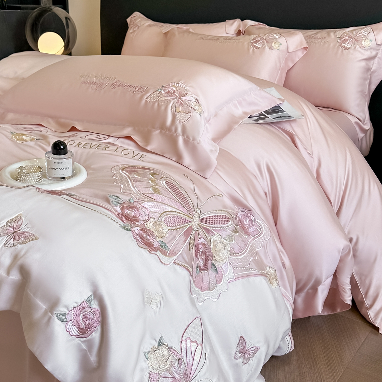 91家纺网 家纺一手货源 找家纺 （总）置顶家纺 2026新款水洗天丝刺绣四件套-伊水芙蓉