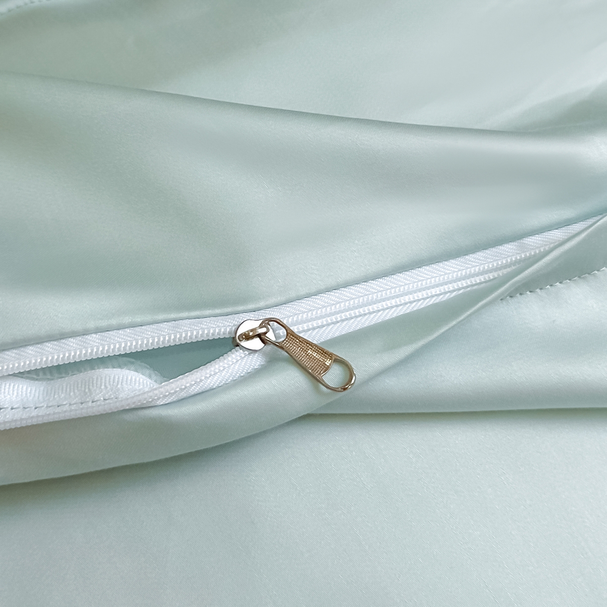 91家纺网 家纺一手货源 找家纺 置顶家纺 2026新款水洗天丝刺绣四件套-伊水芙蓉 伊水芙蓉-水蓝