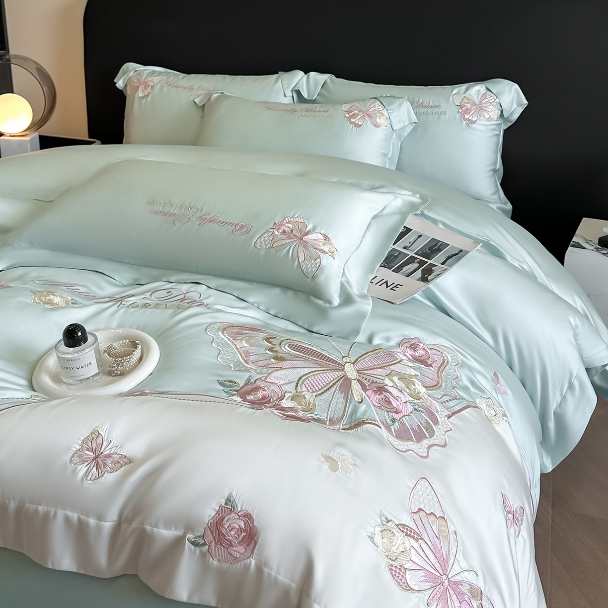 91家纺网 家纺一手货源 找家纺 置顶家纺 2026新款水洗天丝刺绣四件套-伊水芙蓉 伊水芙蓉-水蓝