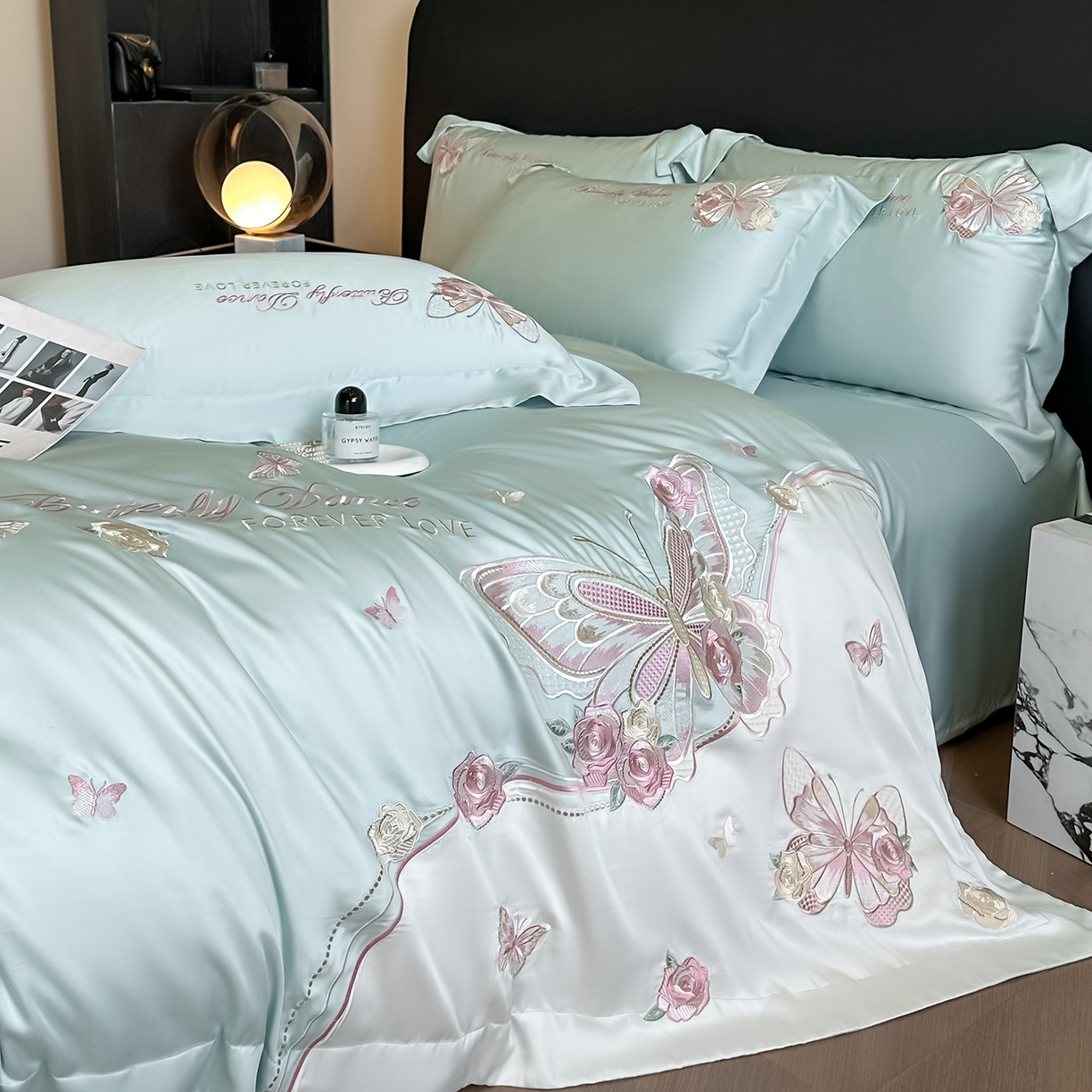 91家纺网 家纺一手货源 找家纺 置顶家纺 2026新款水洗天丝刺绣四件套-伊水芙蓉 伊水芙蓉-水蓝