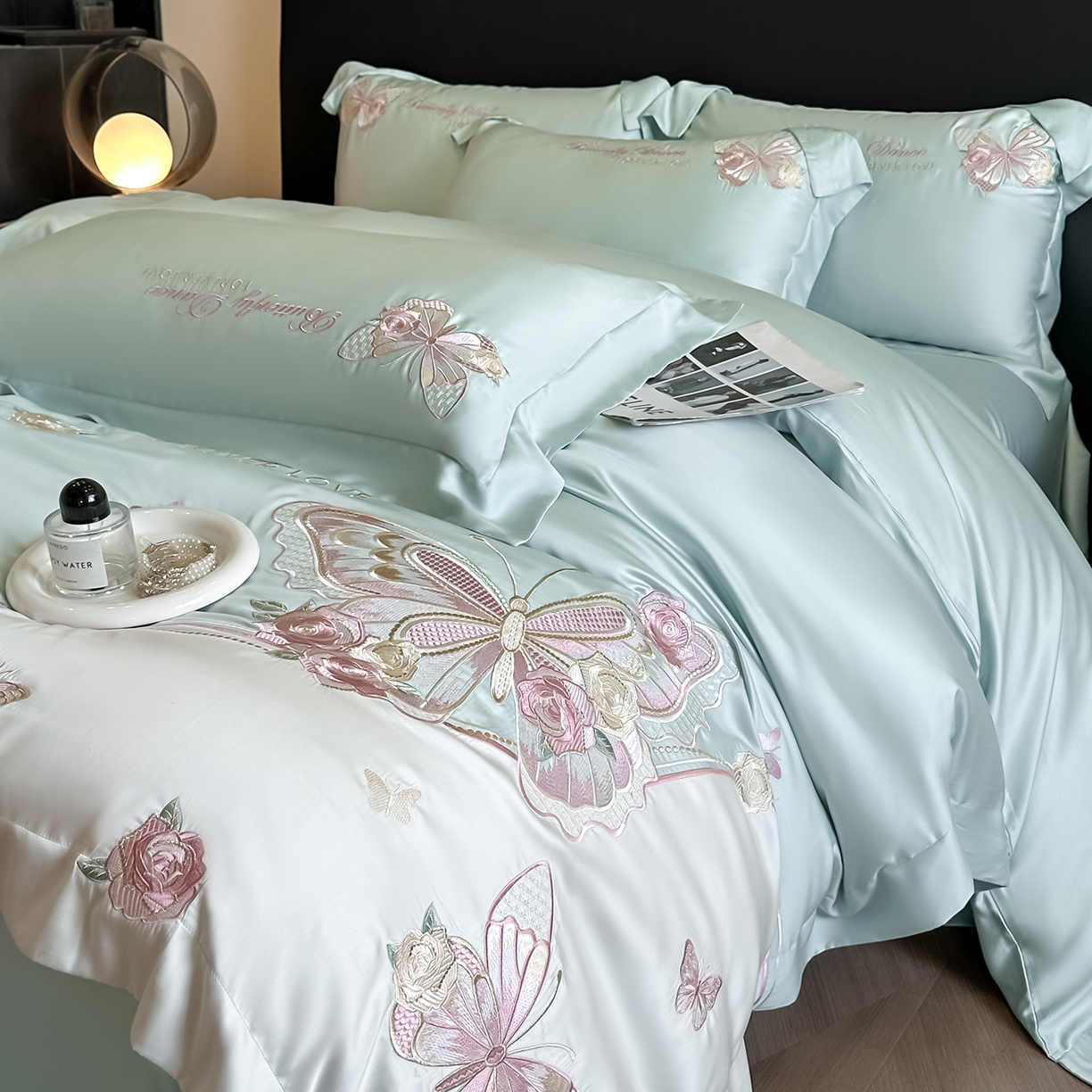 91家纺网 家纺一手货源 找家纺 置顶家纺 2026新款水洗天丝刺绣四件套-伊水芙蓉 伊水芙蓉-水蓝