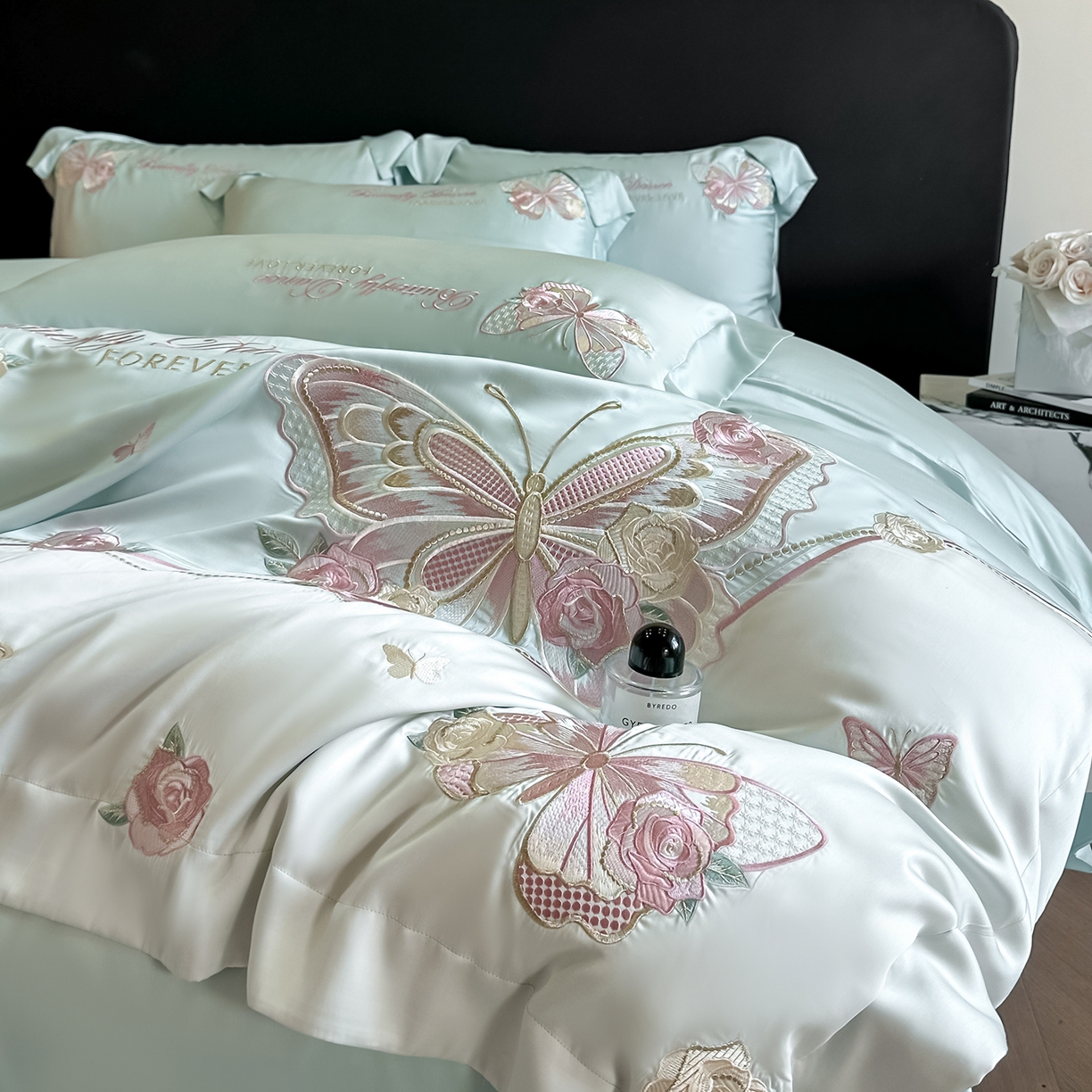 91家纺网 家纺一手货源 找家纺 置顶家纺 2026新款水洗天丝刺绣四件套-伊水芙蓉 伊水芙蓉-水蓝