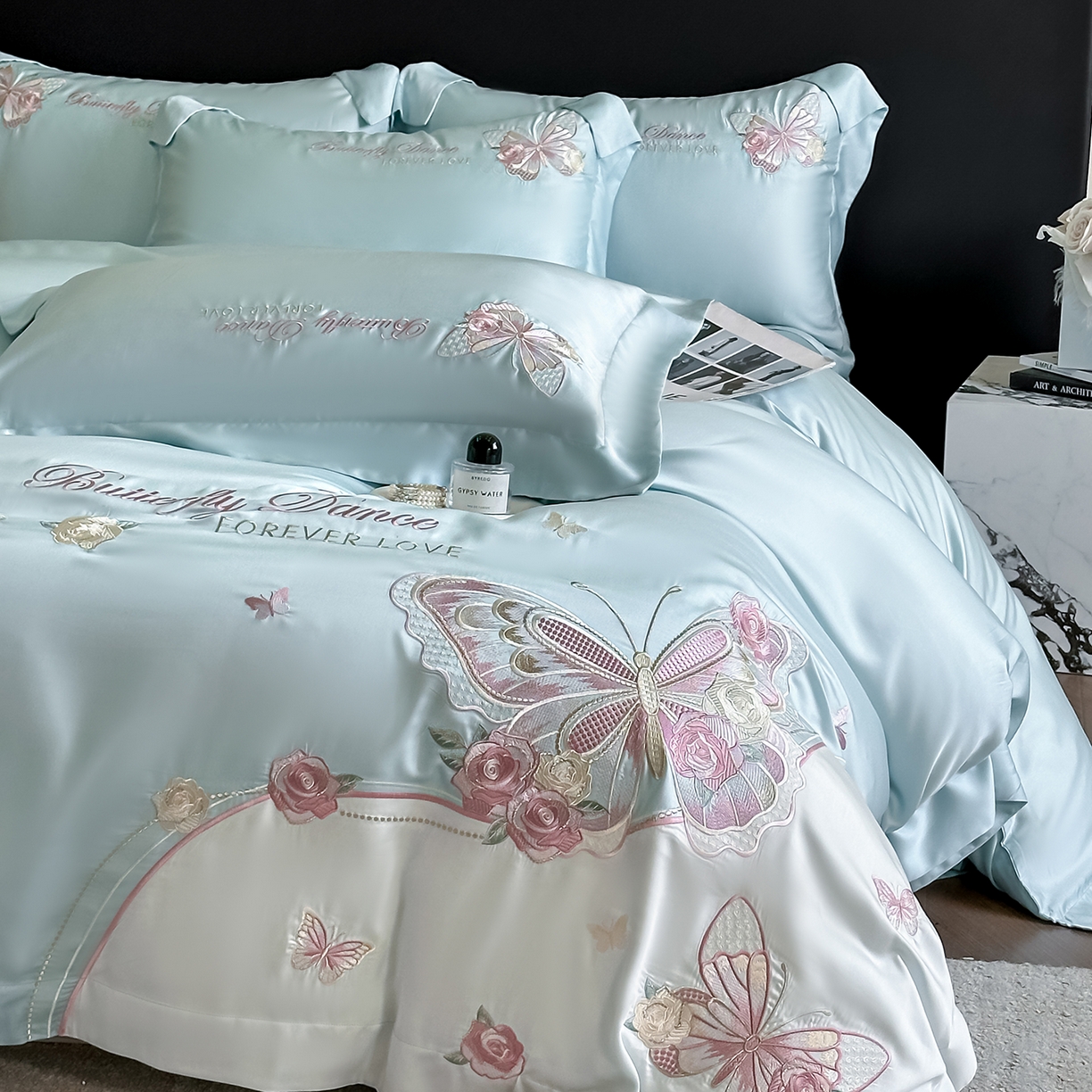 91家纺网 家纺一手货源 找家纺 置顶家纺 2026新款水洗天丝刺绣四件套-伊水芙蓉 伊水芙蓉-浅蓝