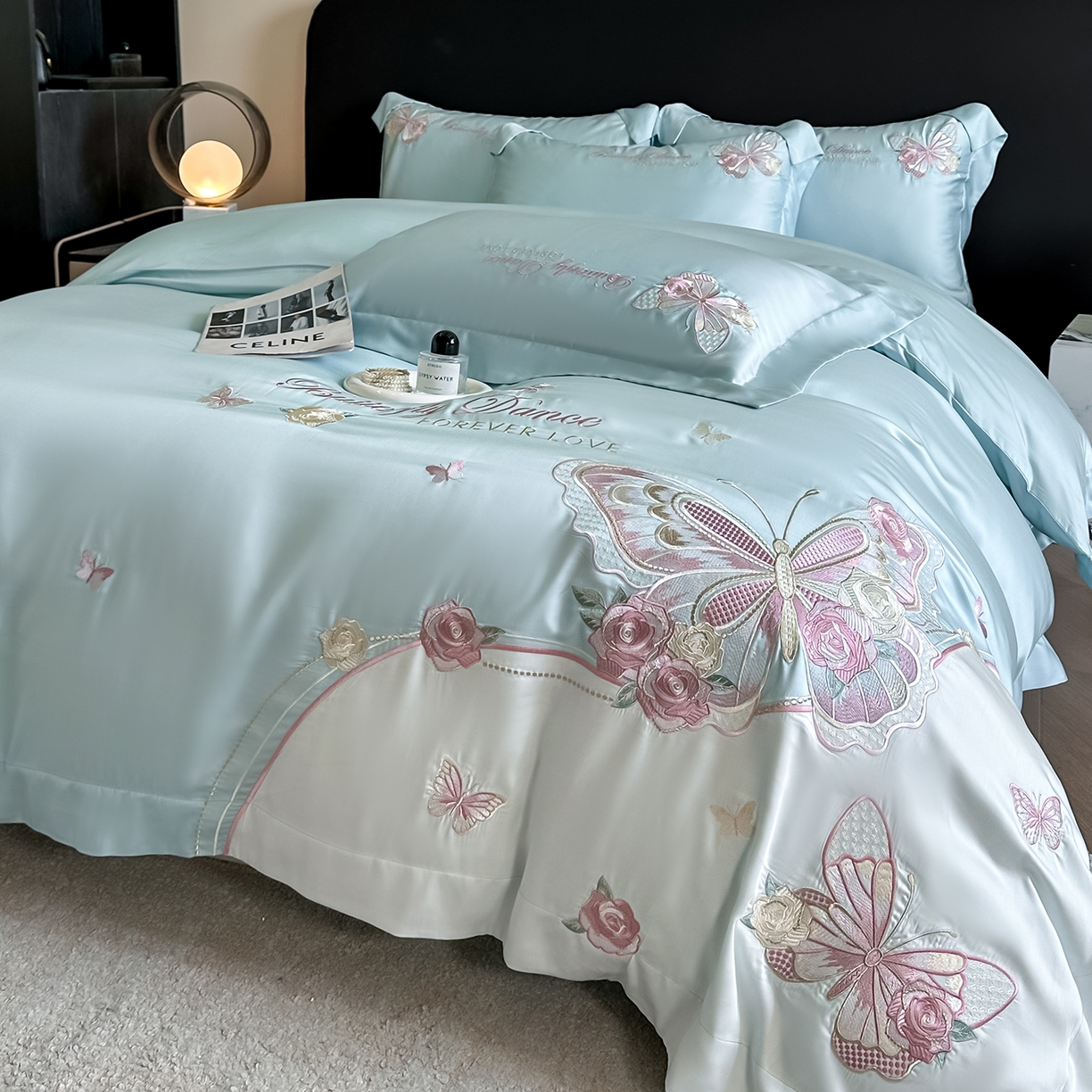 91家纺网 家纺一手货源 找家纺 置顶家纺 2026新款水洗天丝刺绣四件套-伊水芙蓉 伊水芙蓉-浅蓝