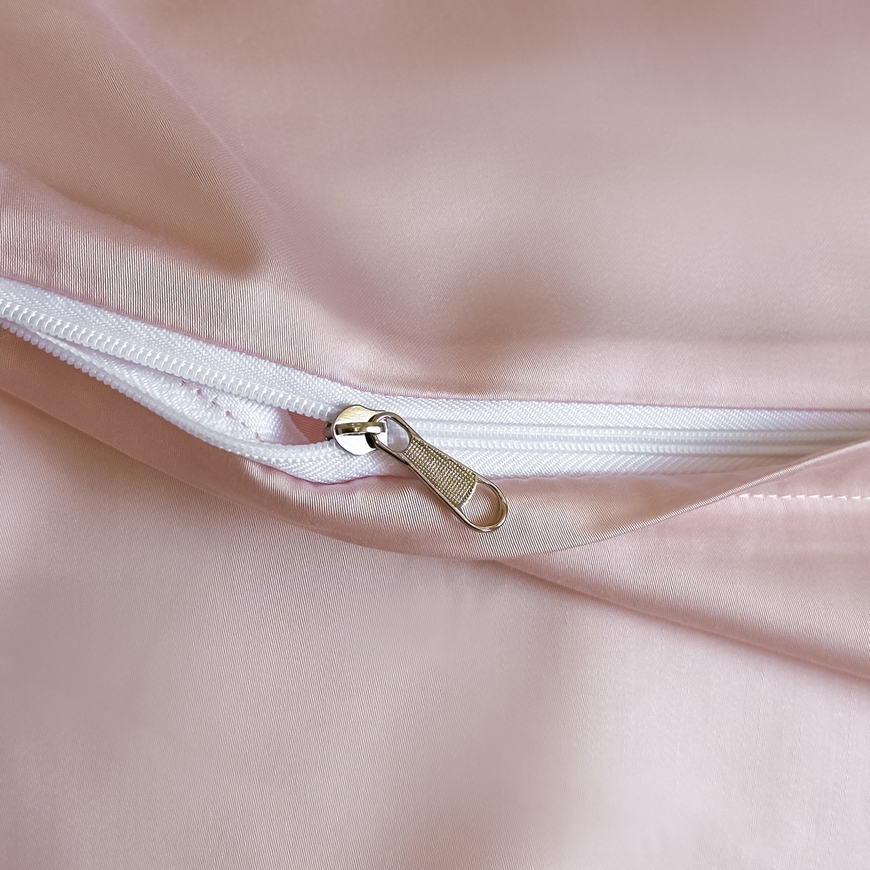 91家纺网 家纺一手货源 找家纺 置顶家纺 2026新款水洗天丝刺绣四件套-伊水芙蓉 伊水芙蓉-粉