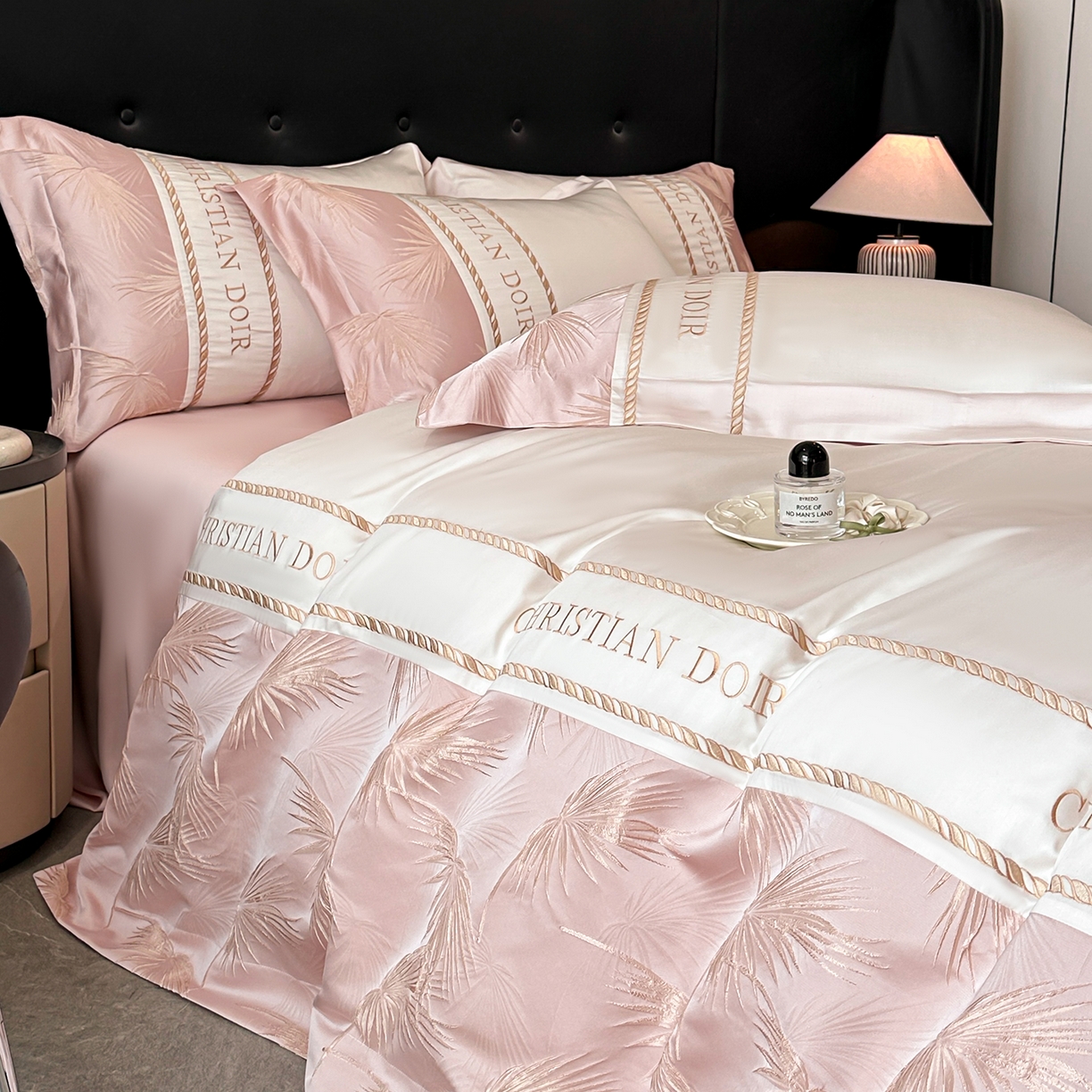 91家纺网 家纺一手货源 找家纺 （总）置顶家纺 2026新款水洗天丝提花刺绣四件套-妮可