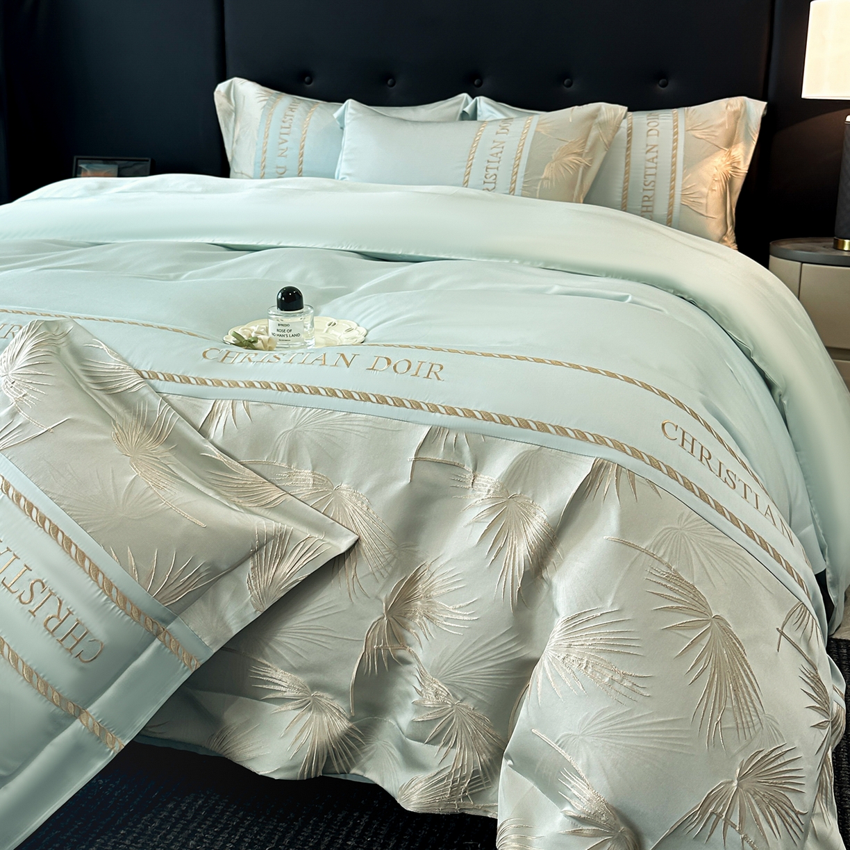 91家纺网 家纺一手货源 找家纺 置顶家纺 2026新款水洗天丝提花刺绣四件套-妮可 妮可-繁星蓝