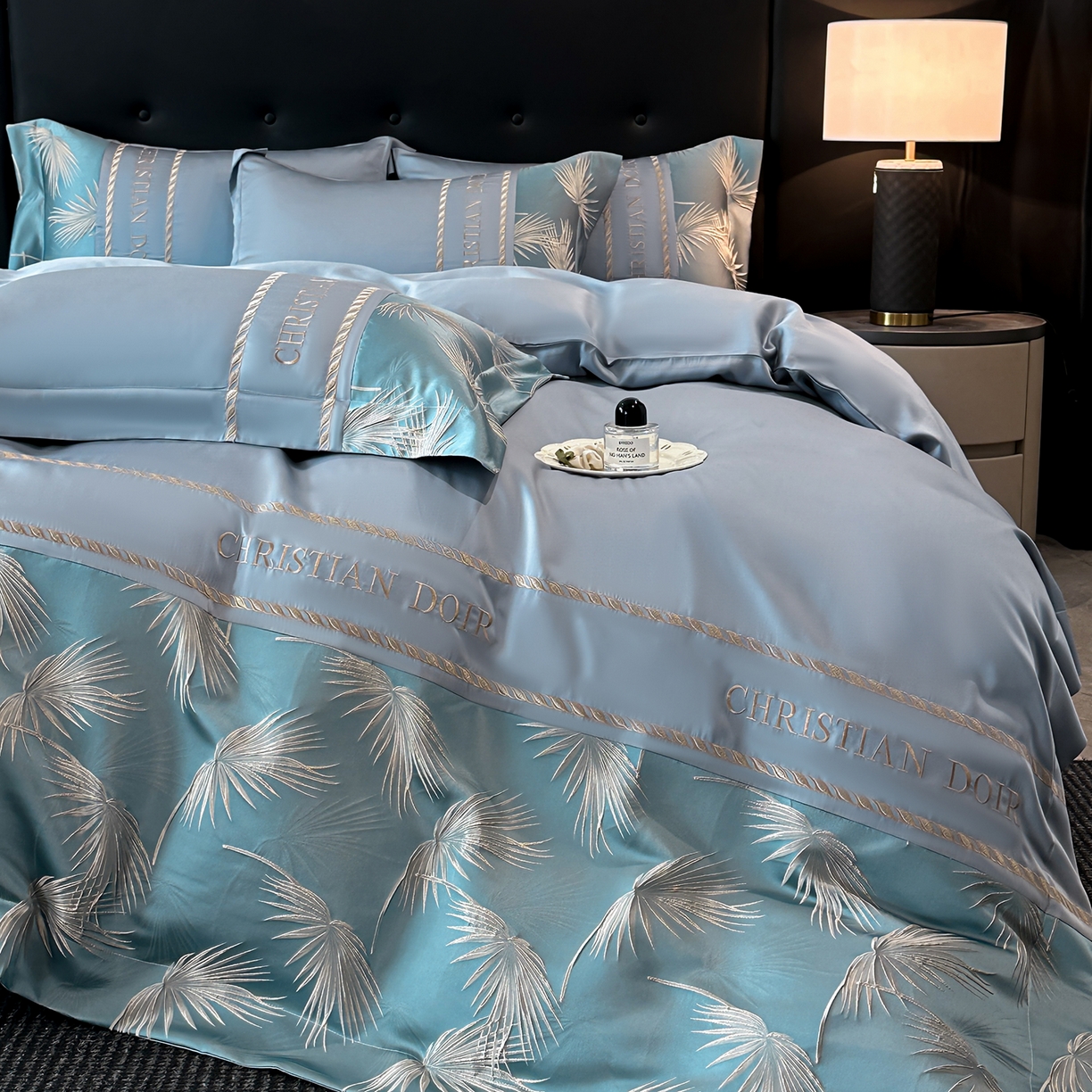 91家纺网 家纺一手货源 找家纺 置顶家纺 2026新款水洗天丝提花刺绣四件套-妮可 妮可-宾利蓝