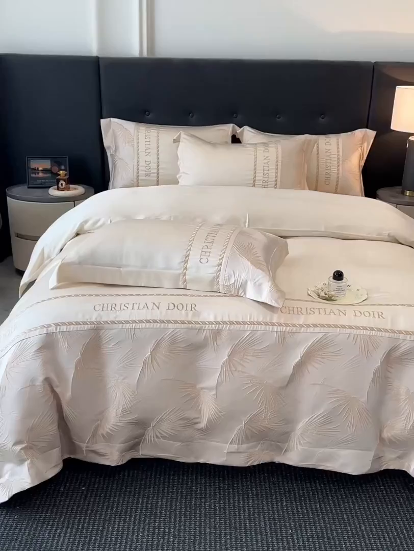 91家纺网 家纺一手货源 找家纺 置顶家纺 2026新款水洗天丝提花刺绣四件套-妮可 妮可-奶咖