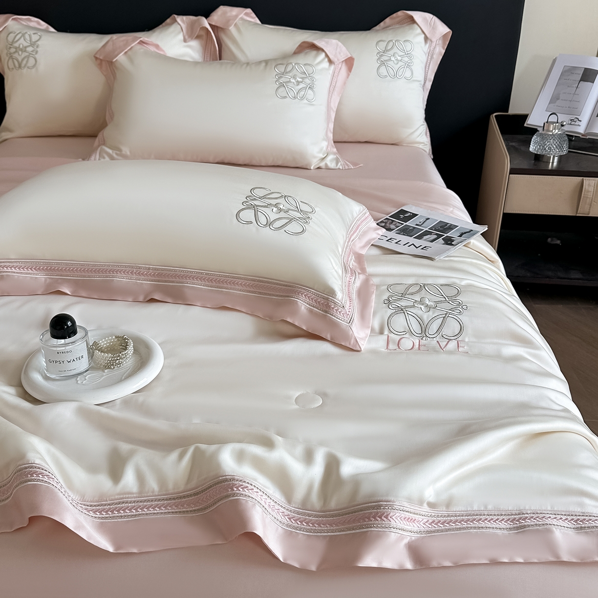 91家纺网 家纺一手货源 找家纺 （总）置顶家纺 2026新款水洗天丝夏被刺绣四件套-夏洛特