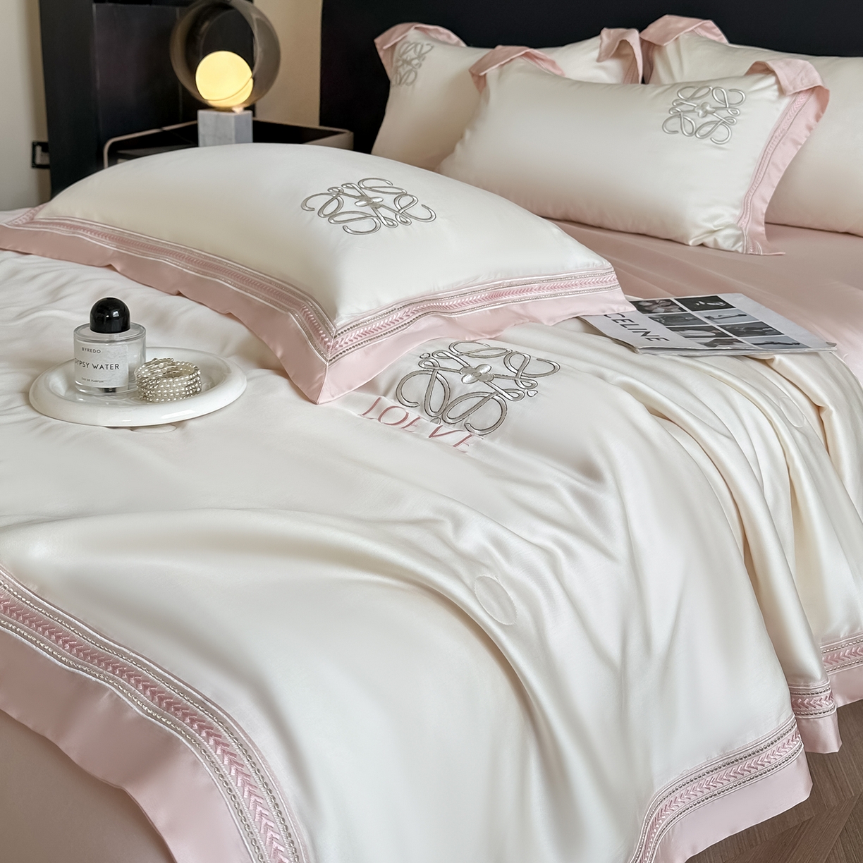 91家纺网 家纺一手货源 找家纺 （总）置顶家纺 2026新款水洗天丝夏被刺绣四件套-夏洛特