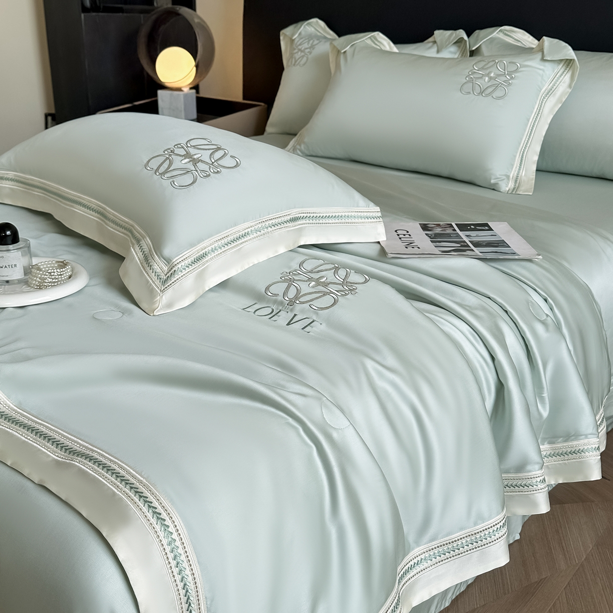 91家纺网 家纺一手货源 找家纺 置顶家纺 2026新款水洗天丝夏被刺绣四件套-夏洛特 夏洛特-繁星蓝