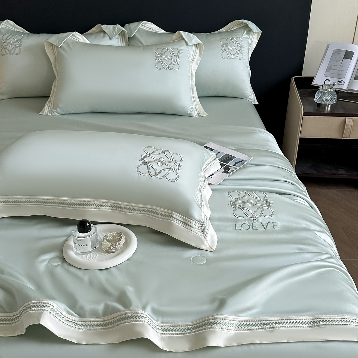 91家纺网 家纺一手货源 找家纺 置顶家纺 2026新款水洗天丝夏被刺绣四件套-夏洛特 夏洛特-繁星蓝