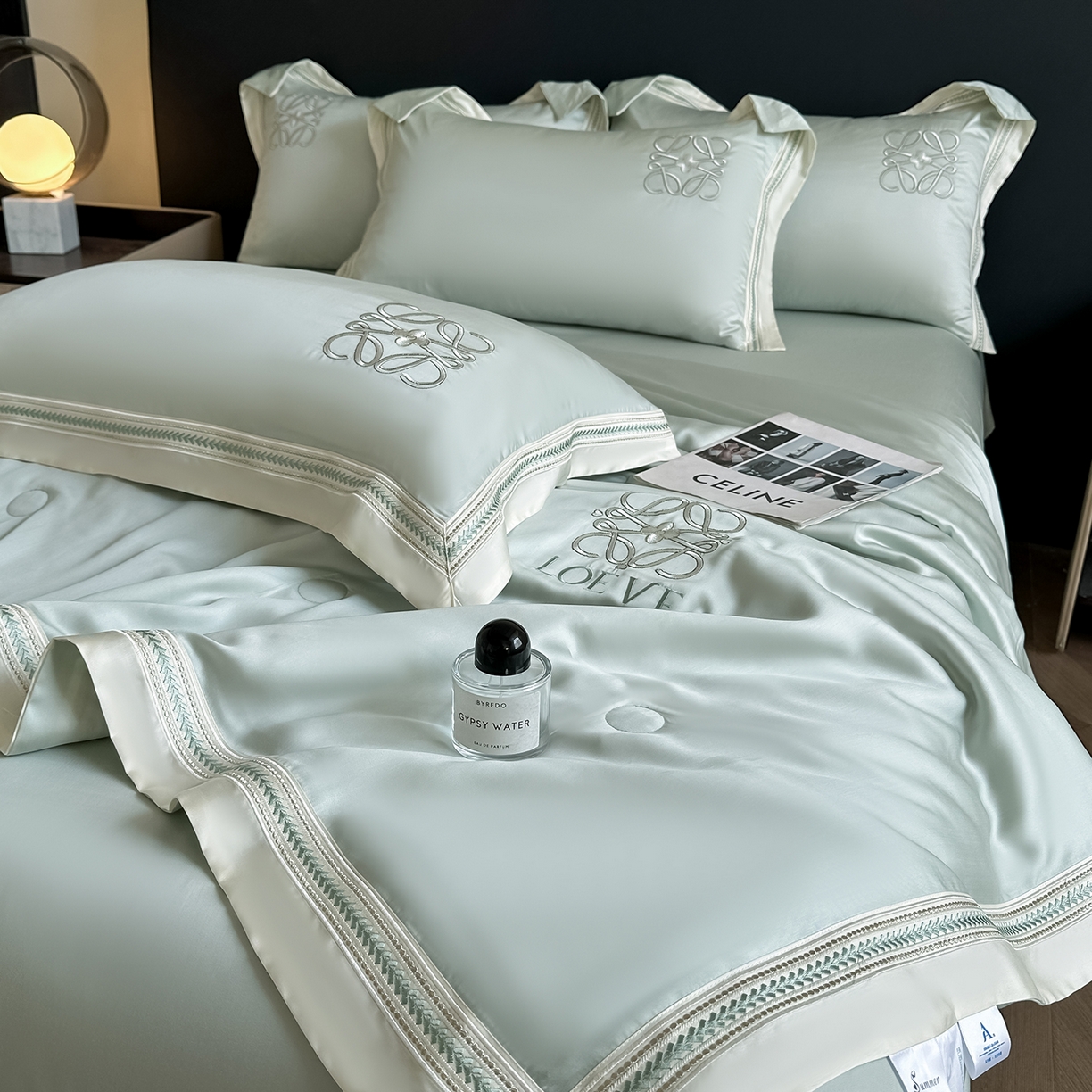 91家纺网 家纺一手货源 找家纺 置顶家纺 2026新款水洗天丝夏被刺绣四件套-夏洛特 夏洛特-繁星蓝