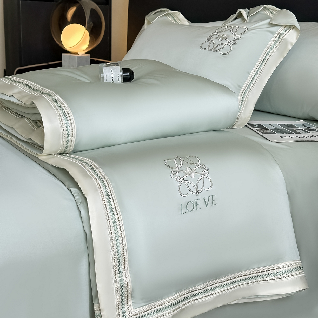 91家纺网 家纺一手货源 找家纺 置顶家纺 2026新款水洗天丝夏被刺绣四件套-夏洛特 夏洛特-繁星蓝