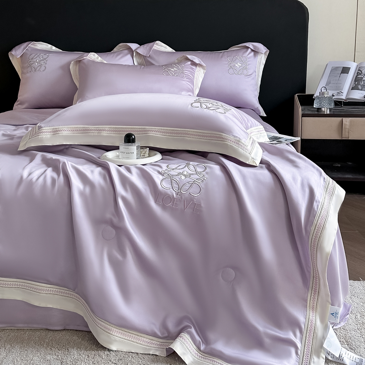 91家纺网 家纺一手货源 找家纺 置顶家纺 2026新款水洗天丝夏被刺绣四件套-夏洛特 夏洛特-香芋紫