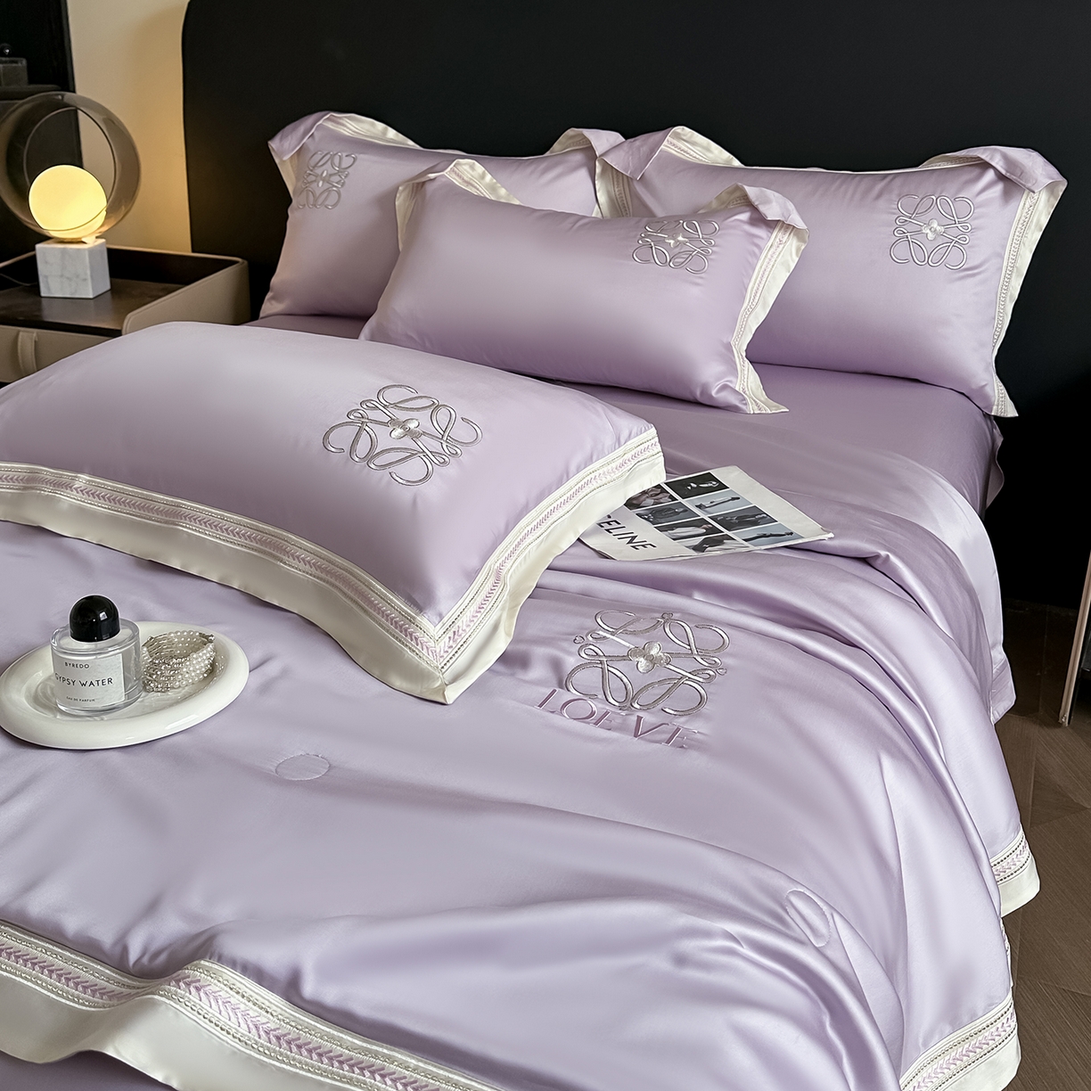 91家纺网 家纺一手货源 找家纺 置顶家纺 2026新款水洗天丝夏被刺绣四件套-夏洛特 夏洛特-香芋紫