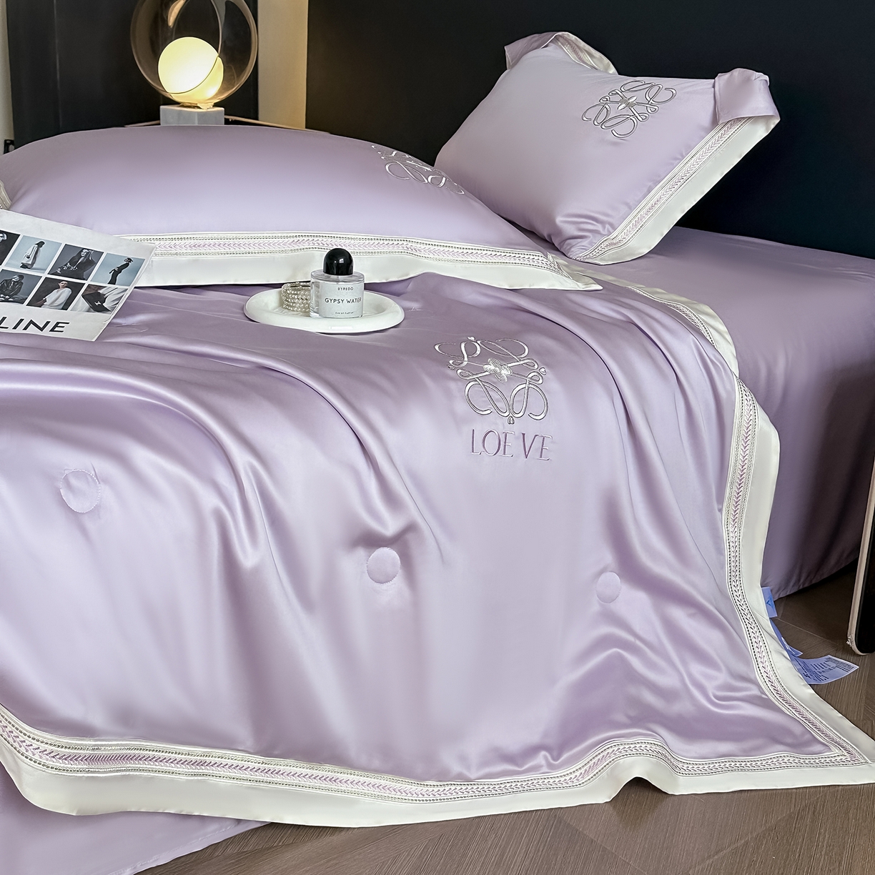 91家纺网 家纺一手货源 找家纺 置顶家纺 2026新款水洗天丝夏被刺绣四件套-夏洛特 夏洛特-香芋紫