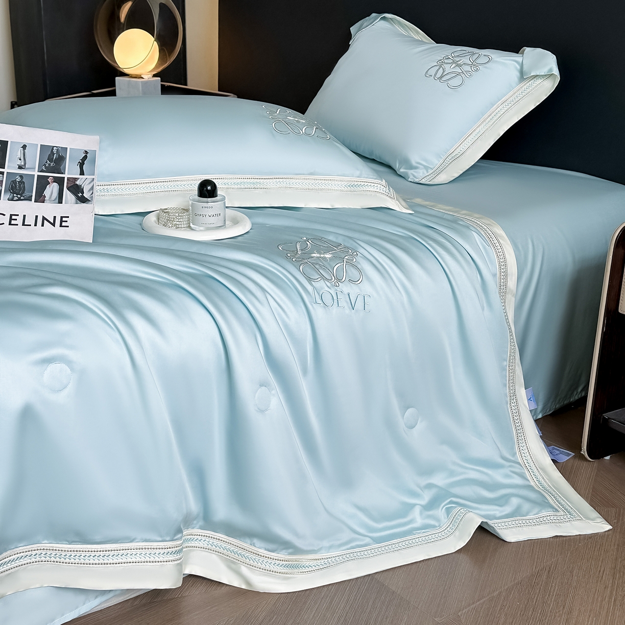 91家纺网 家纺一手货源 找家纺 置顶家纺 2026新款水洗天丝夏被刺绣四件套-夏洛特 夏洛特-浅蓝