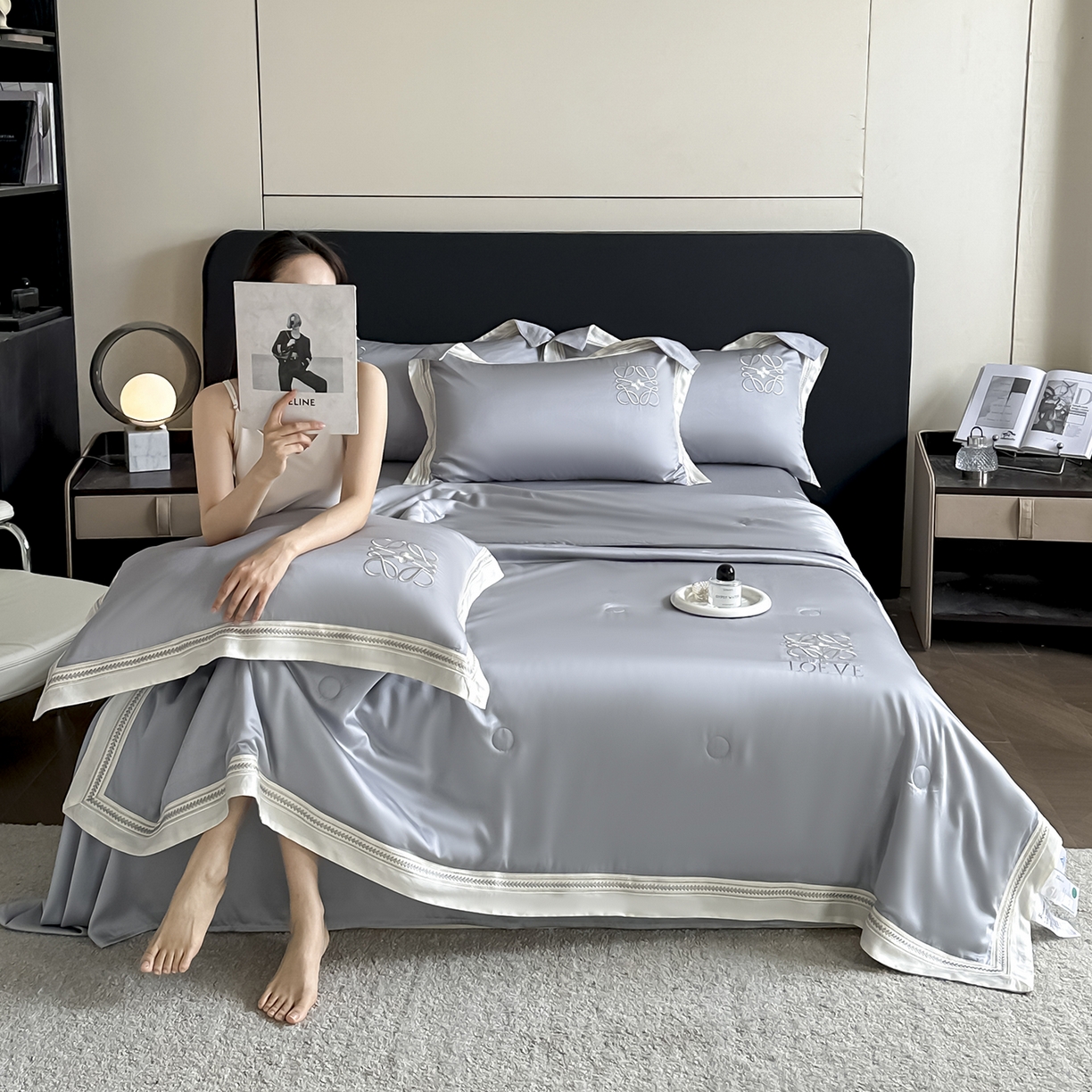 91家纺网 家纺一手货源 找家纺 置顶家纺 2026新款水洗天丝夏被刺绣四件套-夏洛特 夏洛特-瓷器灰