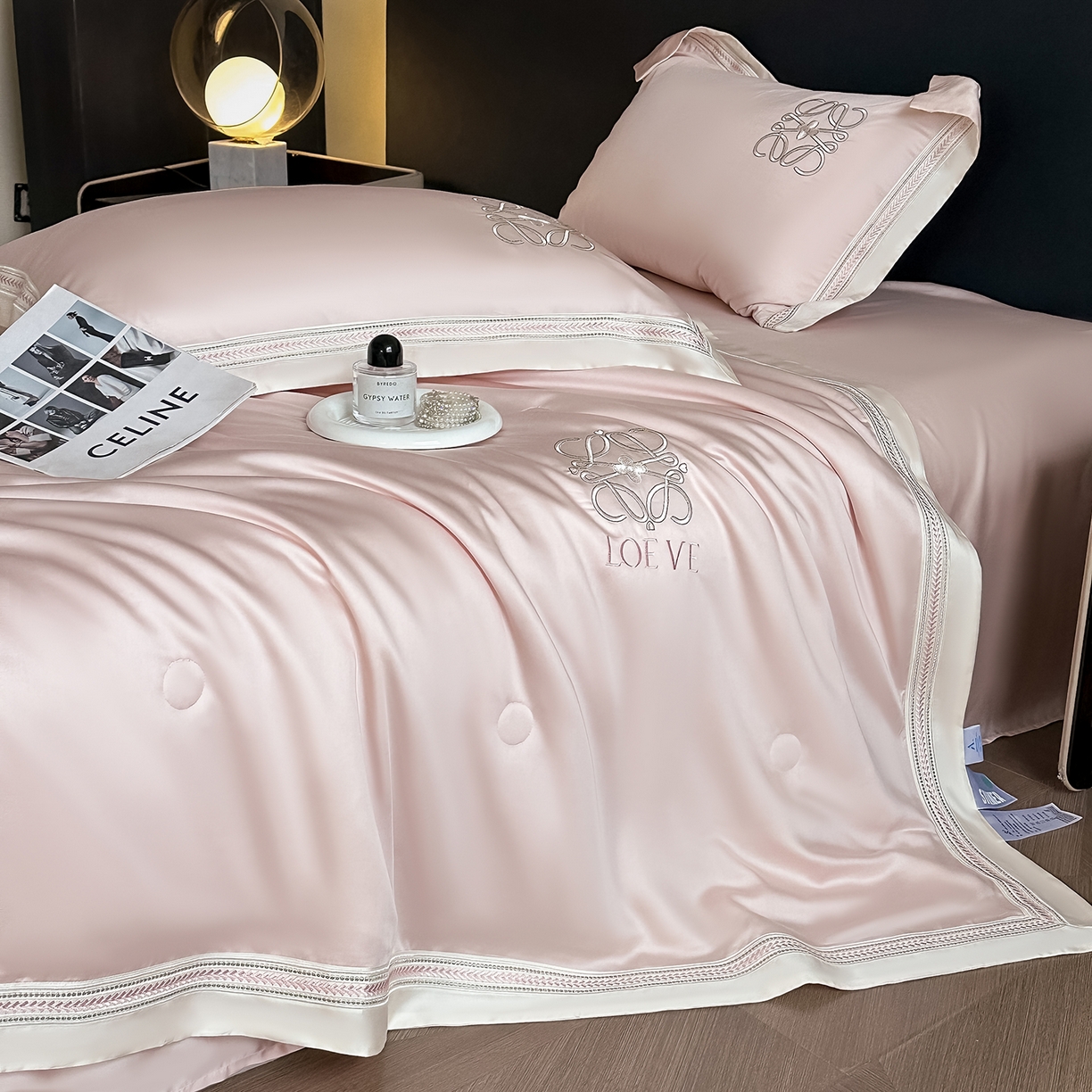 91家纺网 家纺一手货源 找家纺 置顶家纺 2026新款水洗天丝夏被刺绣四件套-夏洛特 夏洛特-优雅粉