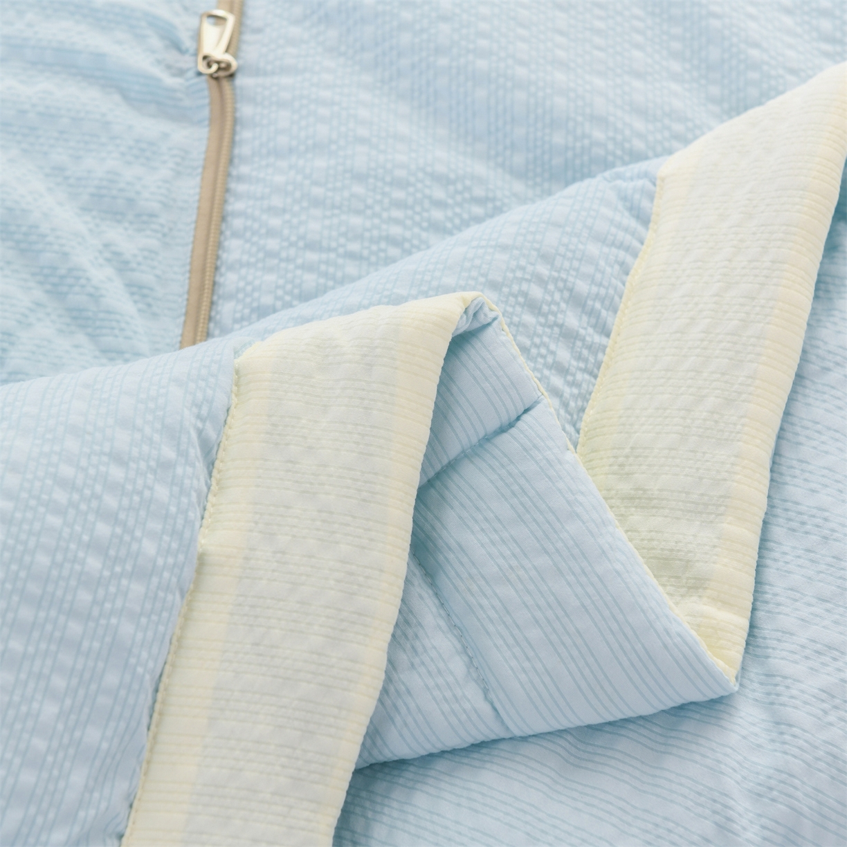 91家纺网 家纺一手货源 找家纺 恋绒家纺 2026新款四季款贴布绣靠枕被抱枕被飞天萌熊 甜心玩伴-天蓝色