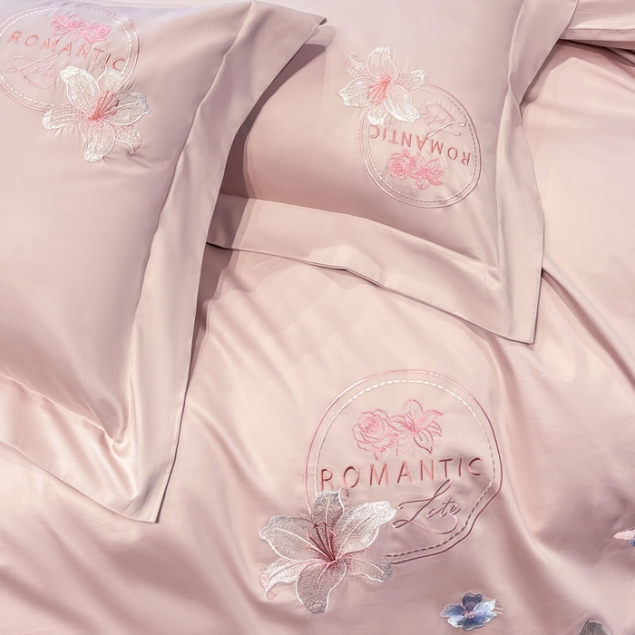 91家纺网 家纺一手货源 找家纺 桃园 新款纯棉全棉长绒棉刺绣绣花四件套  高端礼盒-倾城系列 倾城-轻奢粉