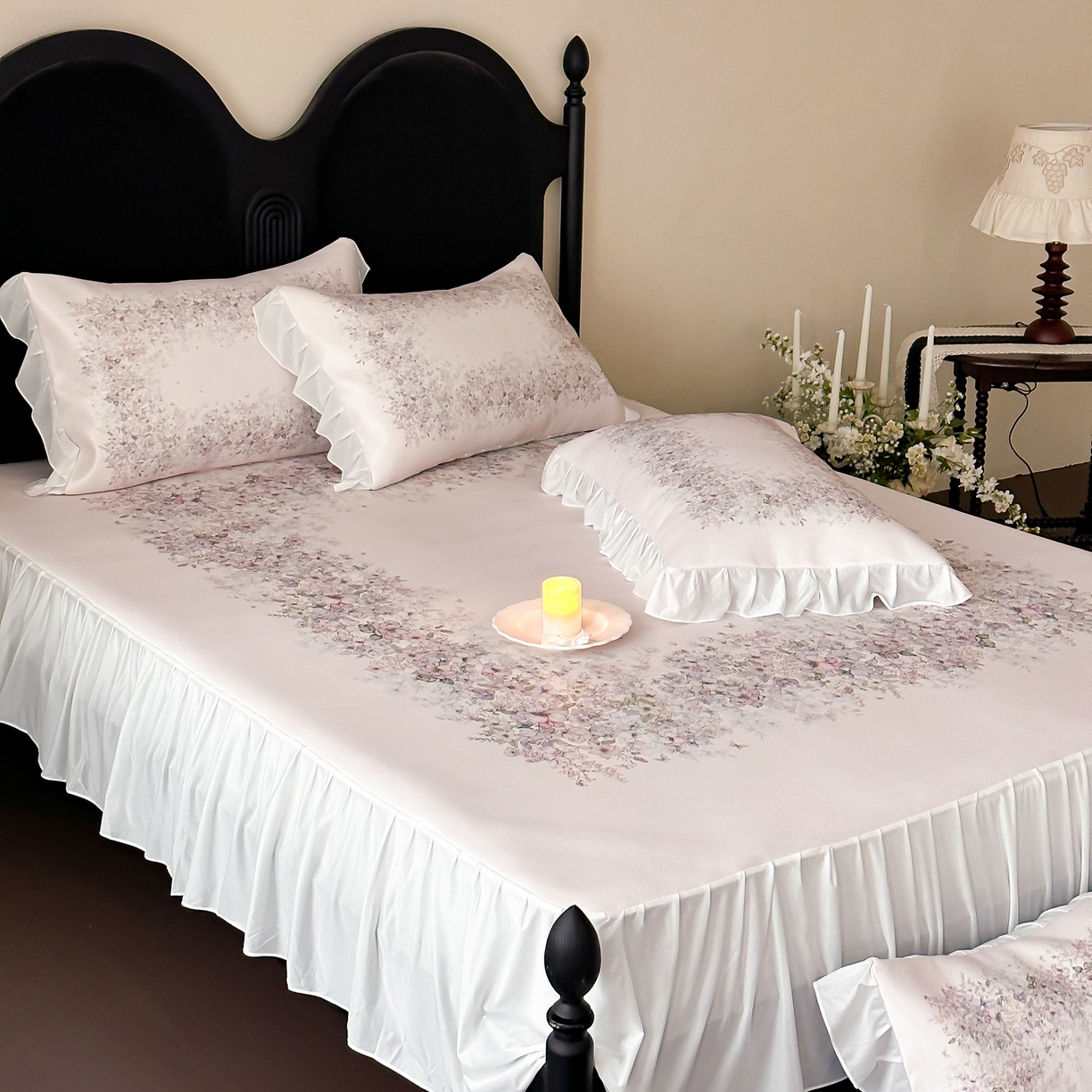 91家纺网 家纺一手货源 找家纺 三味舒屋 2026新款法式花庭系列冰丝席床裙款凉席席子 莫妮卡