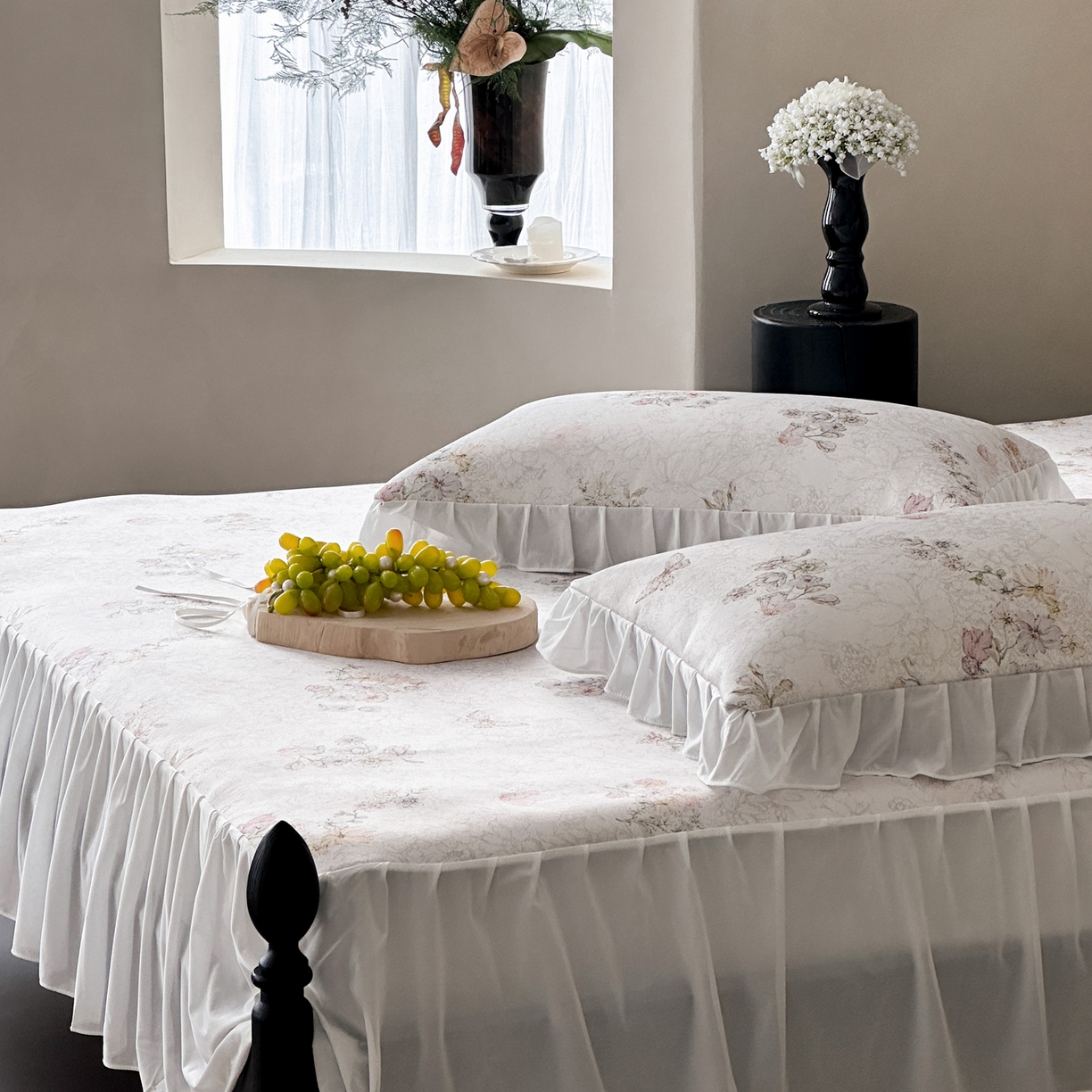 91家纺网 家纺一手货源 找家纺 三味舒屋 2026新款法式花庭系列冰丝席床裙款凉席席子 娜塔莎