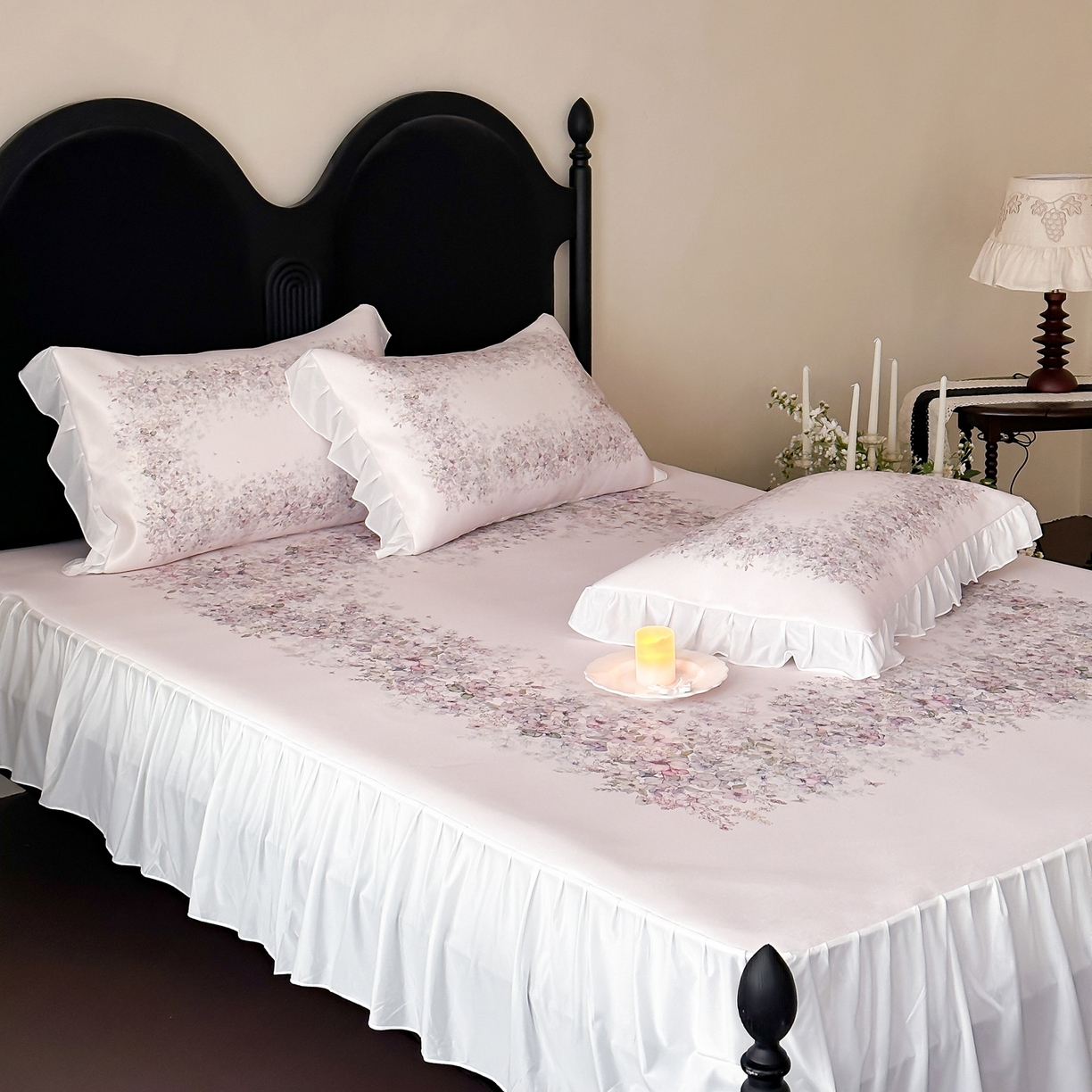 91家纺网 家纺一手货源 找家纺 三味舒屋 2026新款法式花庭系列冰丝席床裙款凉席席子 莫妮卡