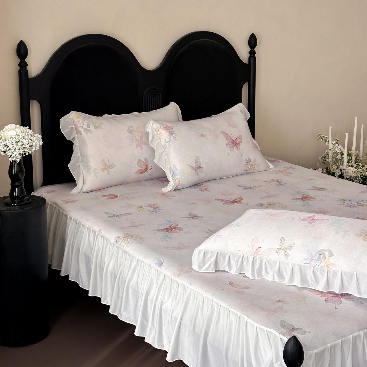 91家纺网 家纺一手货源 找家纺 三味舒屋 2026新款法式花庭系列冰丝席床裙款凉席席子 欧若拉