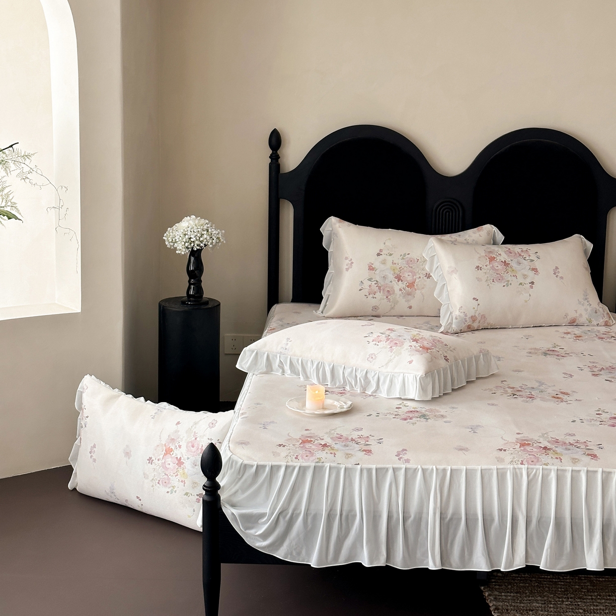 91家纺网 家纺一手货源 找家纺 三味舒屋 2026新款法式花庭系列冰丝席床裙款凉席席子 弥花集