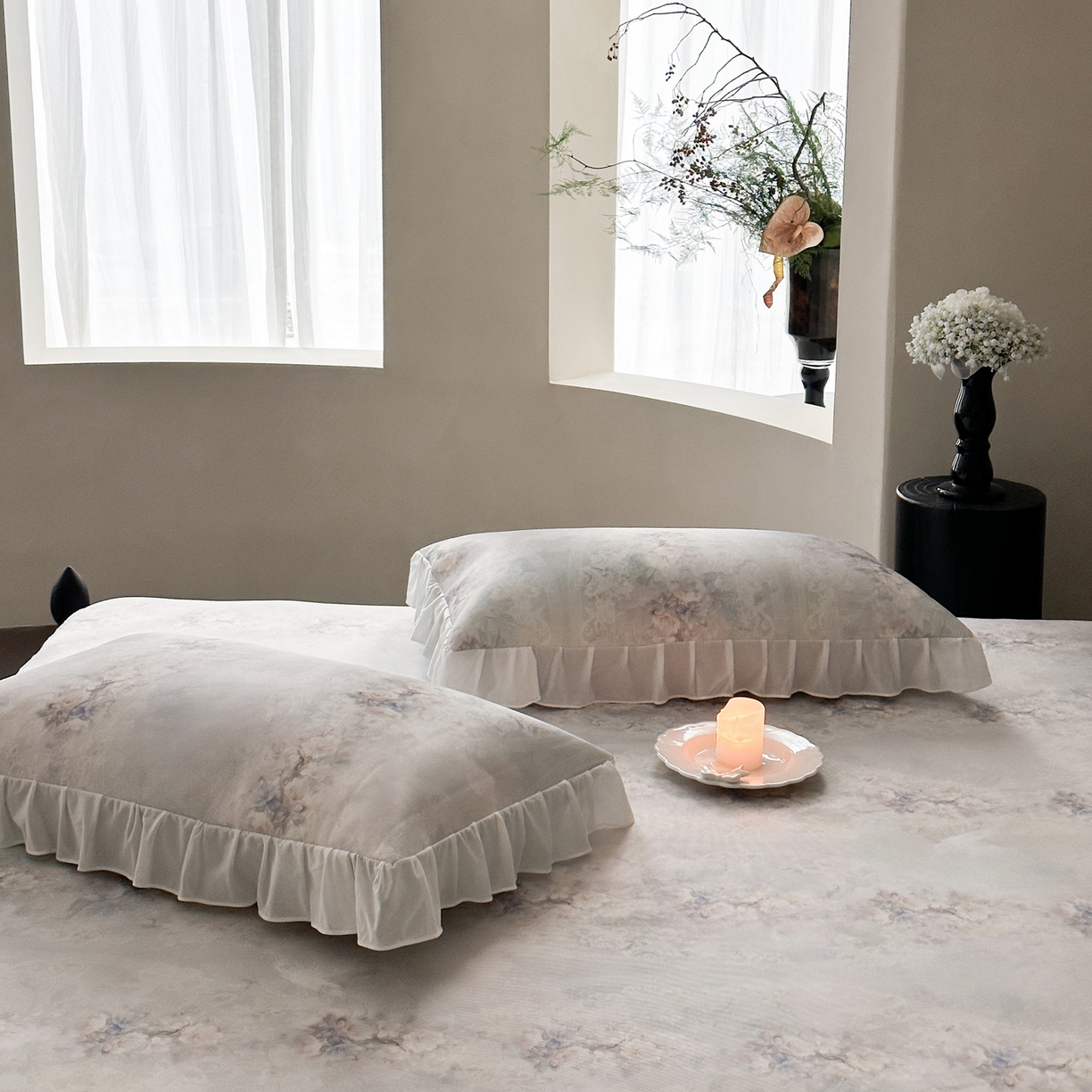 91家纺网 家纺一手货源 找家纺 三味舒屋 2026新款法式花庭系列冰丝席床裙款凉席席子 凯西娅