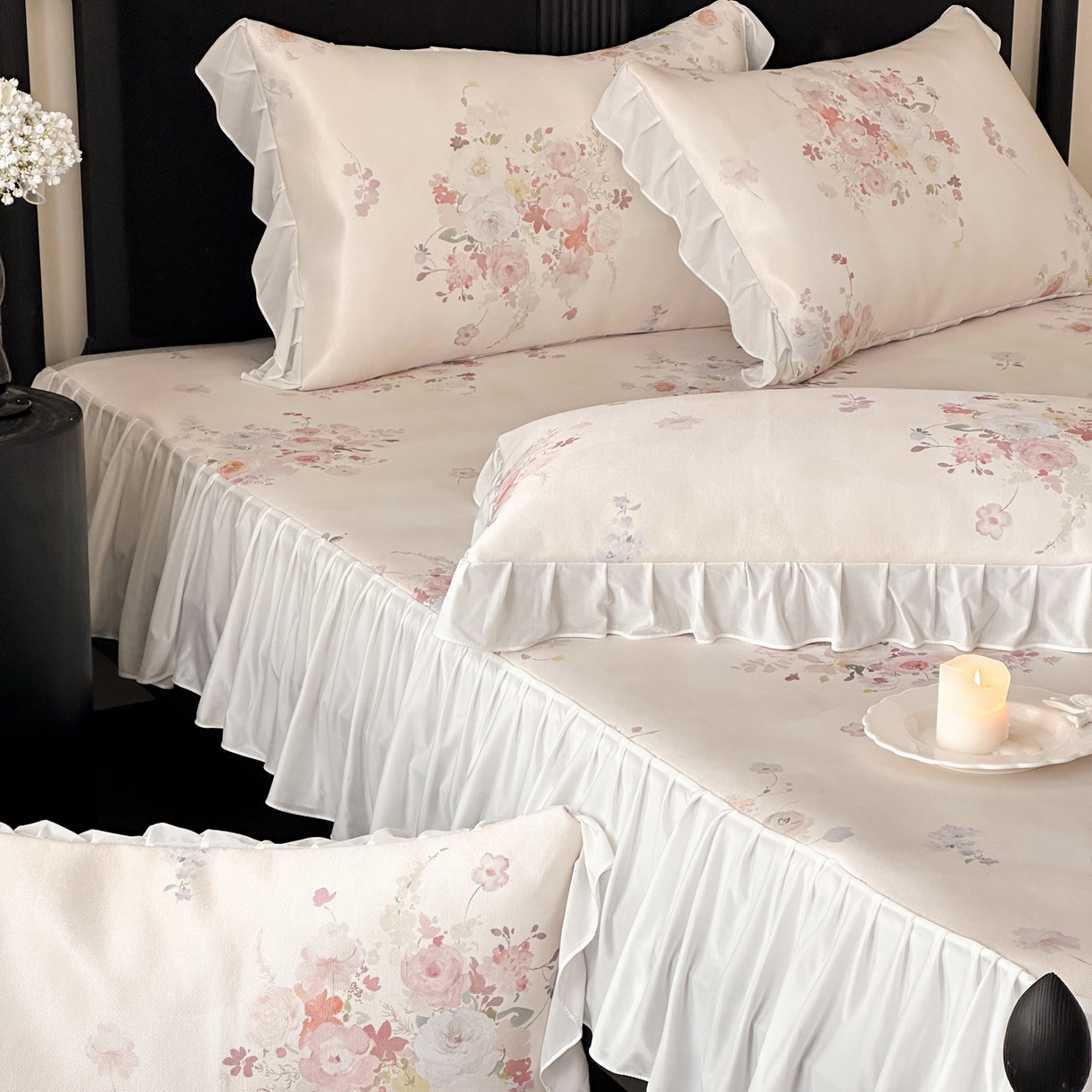 91家纺网 家纺一手货源 找家纺 三味舒屋 2026新款法式花庭系列冰丝席床裙款凉席席子 弥花集