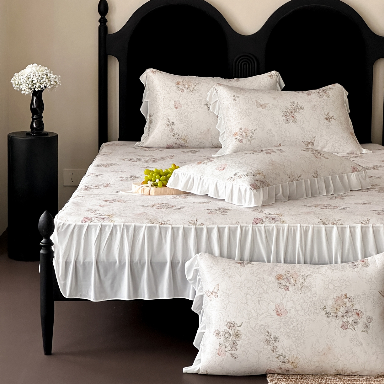 91家纺网 家纺一手货源 找家纺 三味舒屋 2026新款法式花庭系列冰丝席床裙款凉席席子 娜塔莎