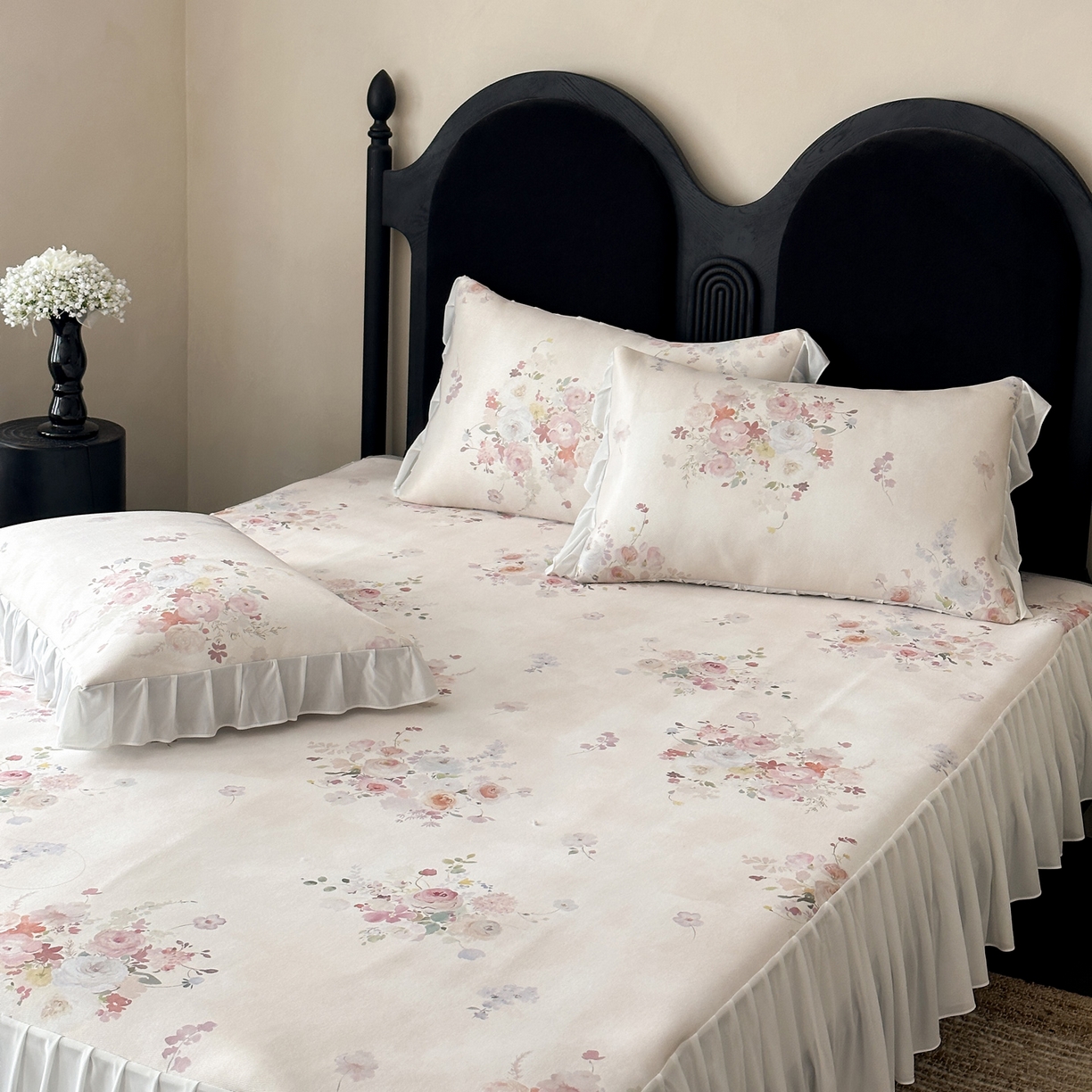 91家纺网 家纺一手货源 找家纺 三味舒屋 2026新款法式花庭系列冰丝席床裙款凉席席子 弥花集