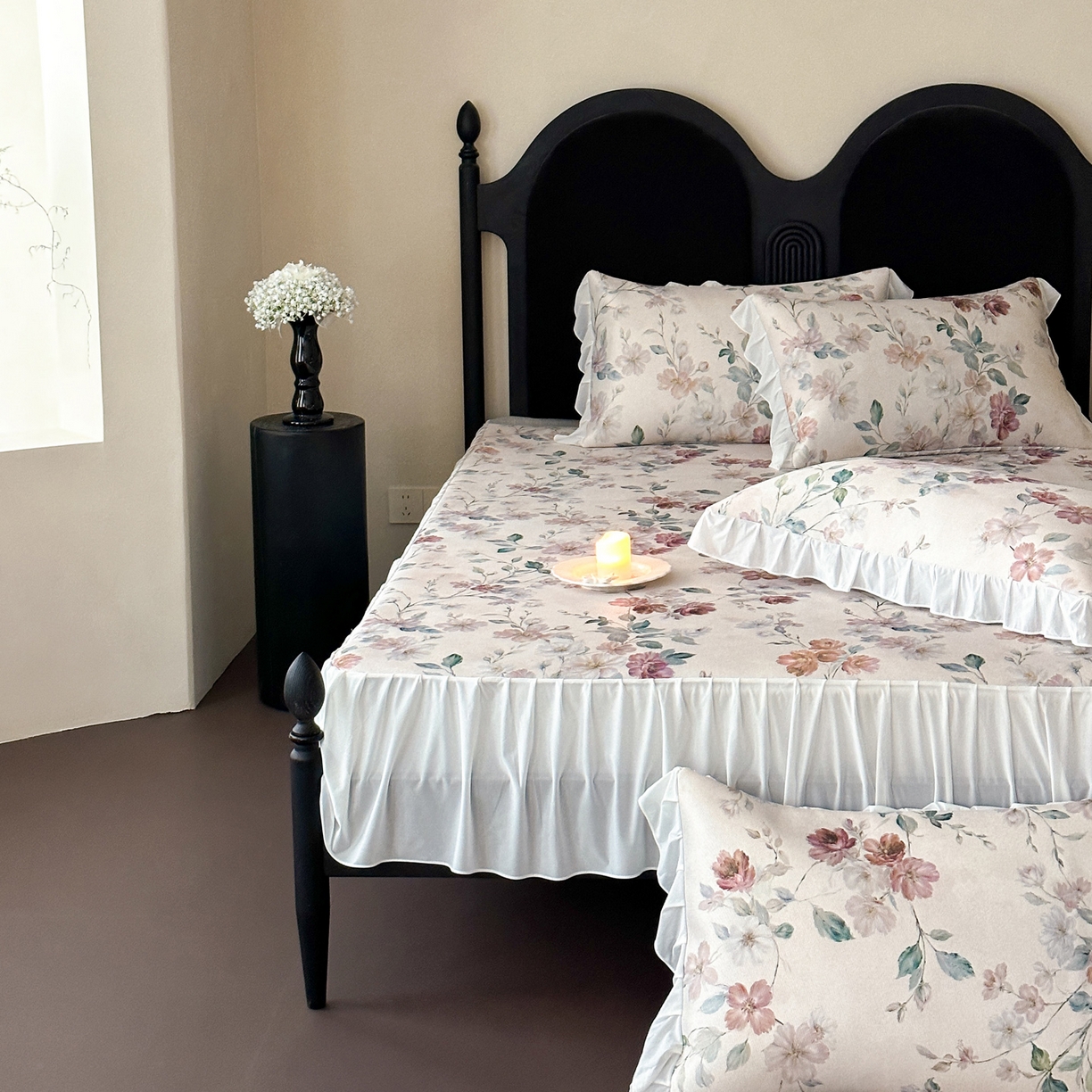 91家纺网 家纺一手货源 找家纺 三味舒屋 2026新款法式花庭系列冰丝席床裙款凉席席子 瑰丽庄园